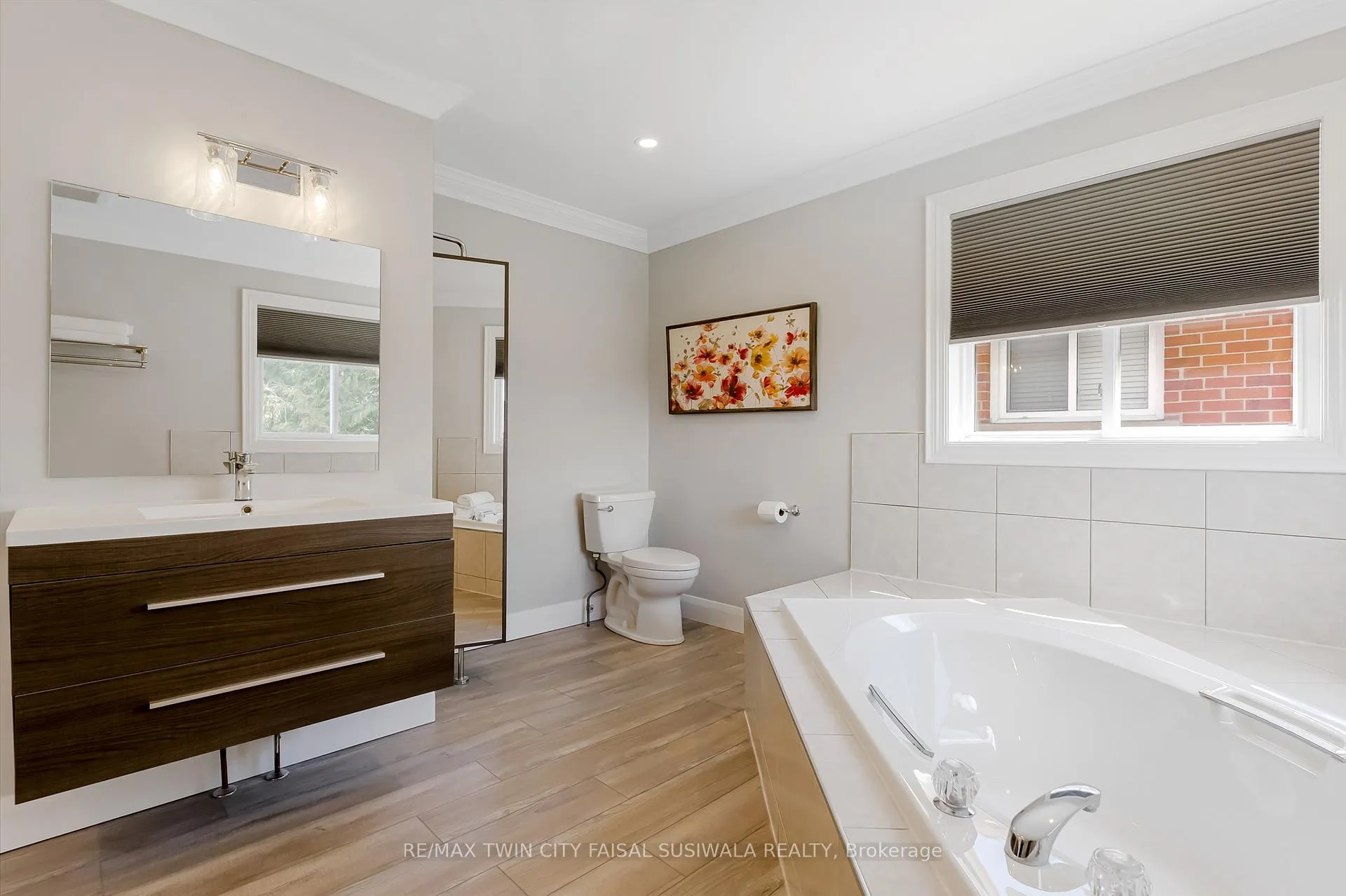 Photo 37 of 667 Burnett Avenue, Cambridge — HOMEH