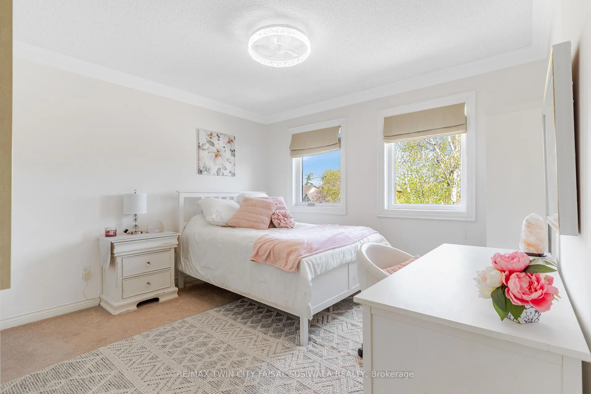 Photo 41 of 667 Burnett Avenue, Cambridge — HOMEH