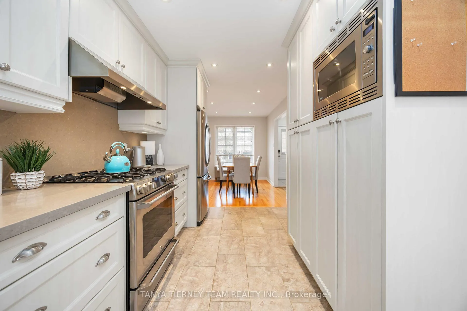 Photo 9 of 1130 Oakhill Avenue, Oshawa, Taunton — HOMEH