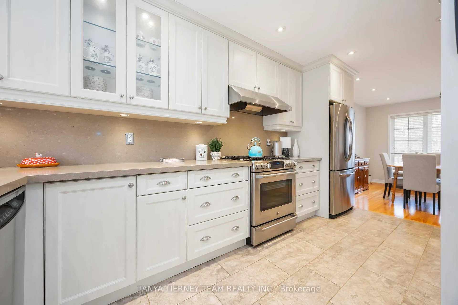 Photo 11 of 1130 Oakhill Avenue, Oshawa, Taunton — HOMEH