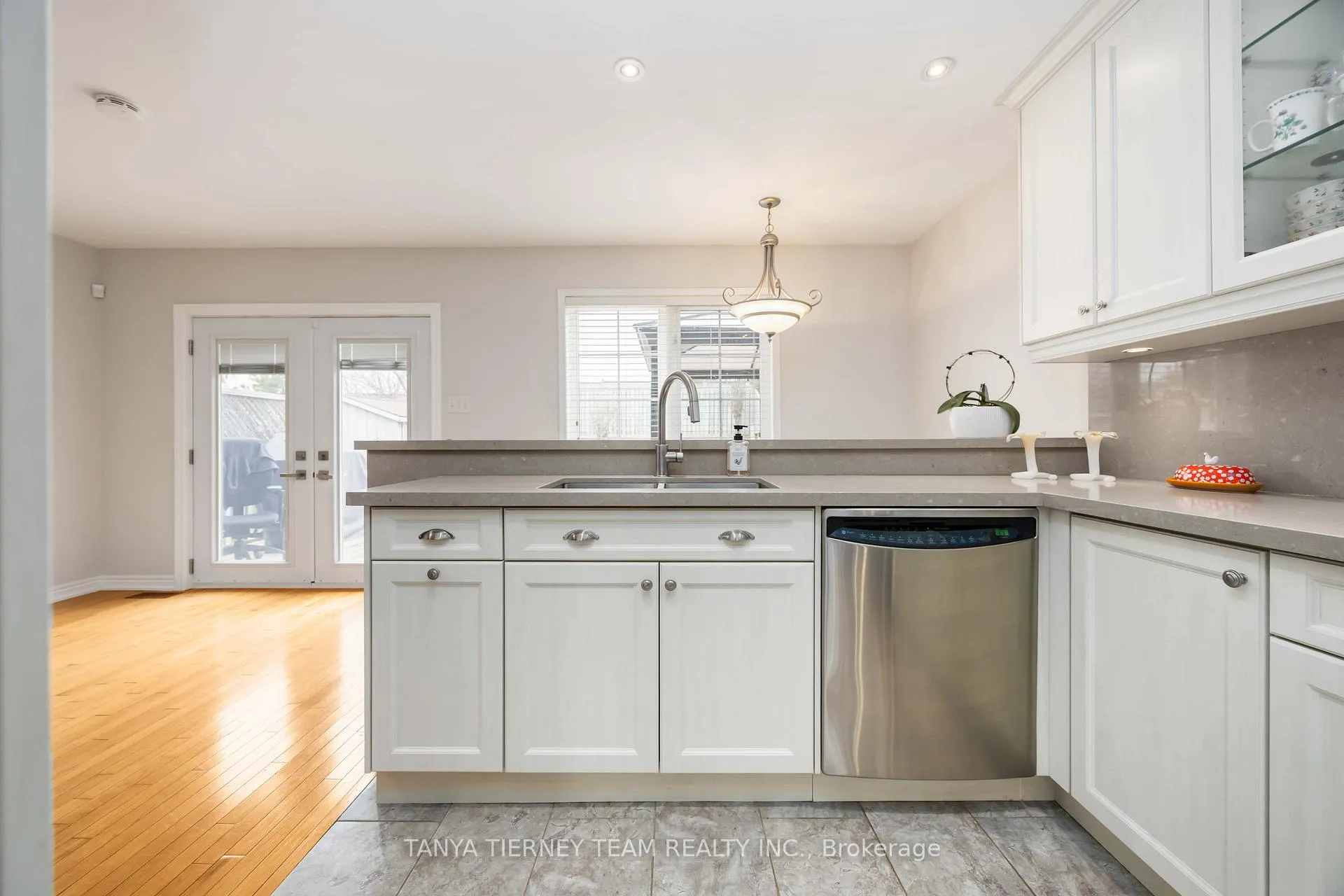 Photo 12 of 1130 Oakhill Avenue, Oshawa, Taunton — HOMEH