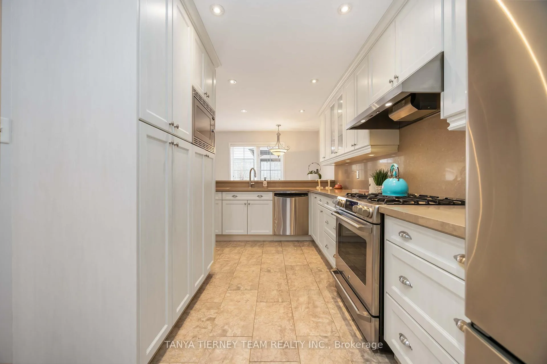 Photo 13 of 1130 Oakhill Avenue, Oshawa, Taunton — HOMEH