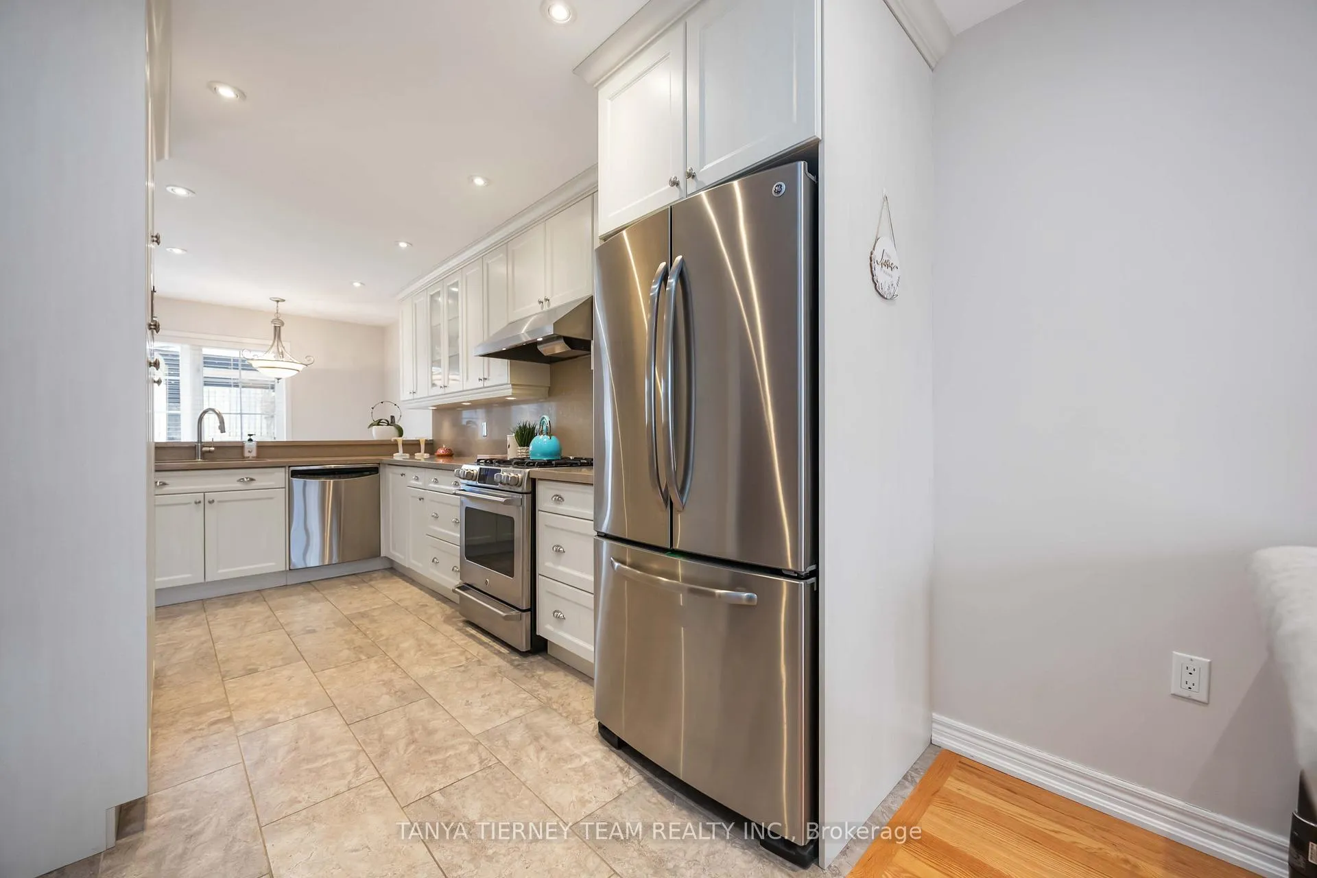 Photo 15 of 1130 Oakhill Avenue, Oshawa, Taunton — HOMEH
