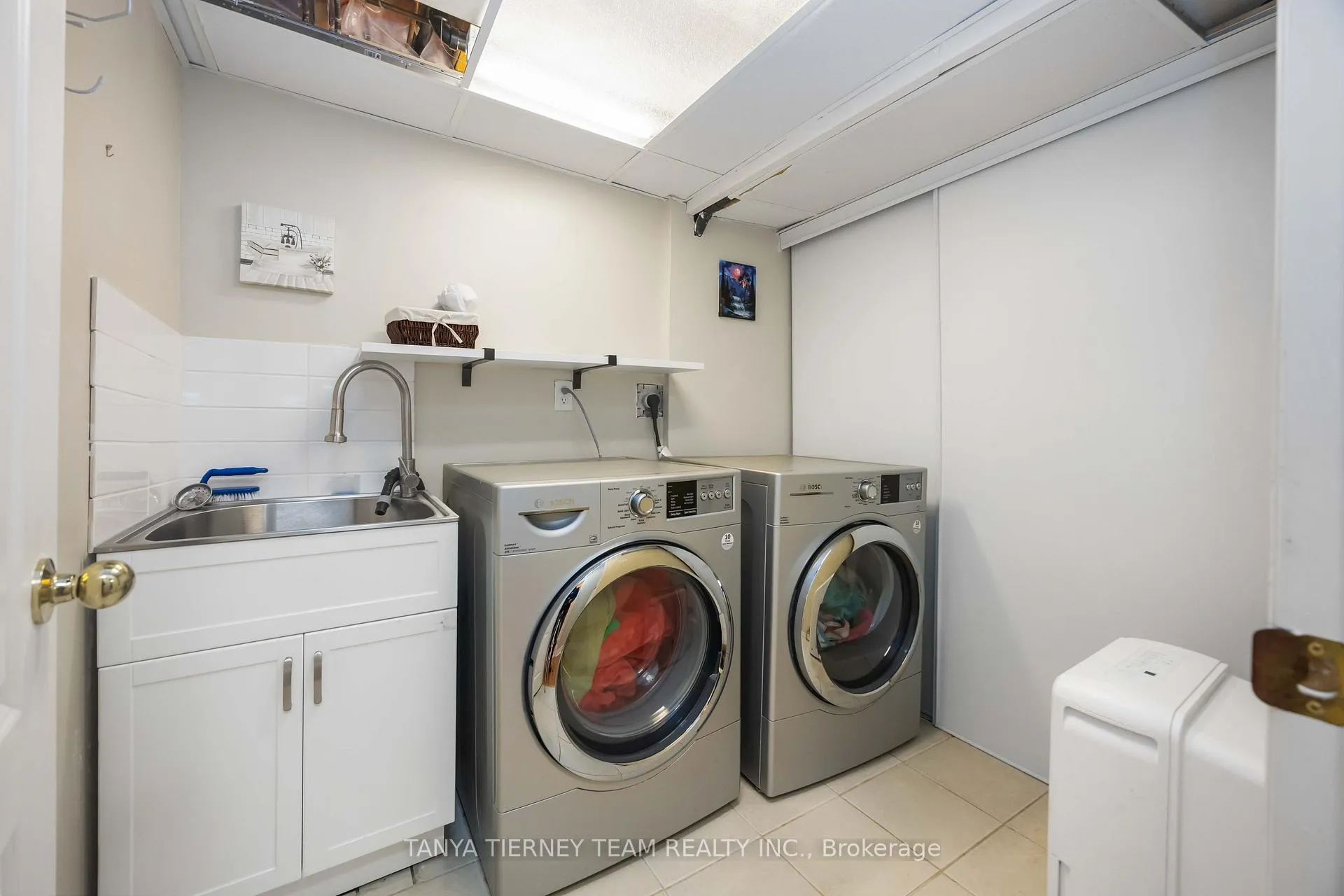 Photo 32 of 1130 Oakhill Avenue, Oshawa, Taunton — HOMEH