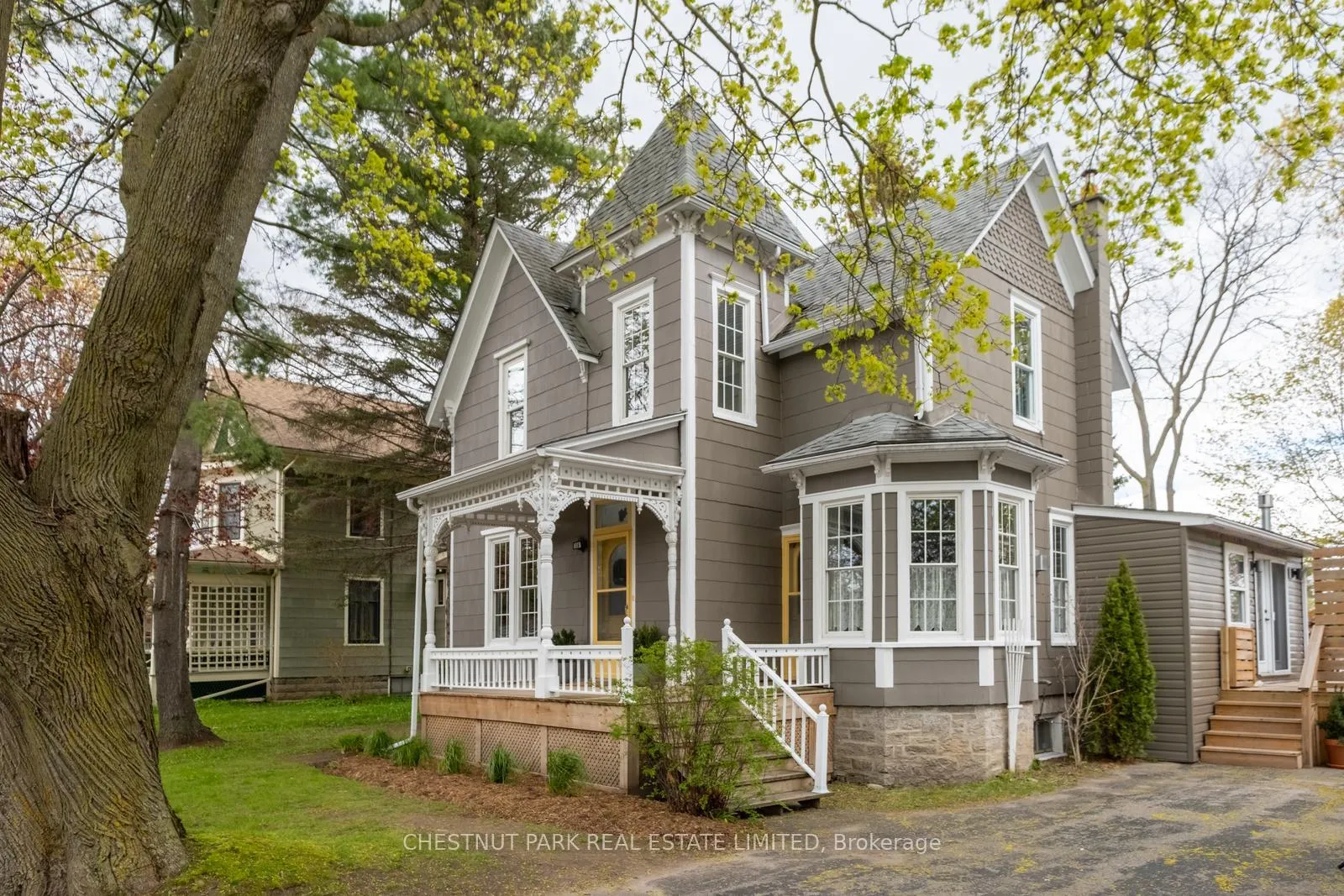 Photo 2 of 16 Johnson Street, Prince Edward County, Picton Ward — HOMEH