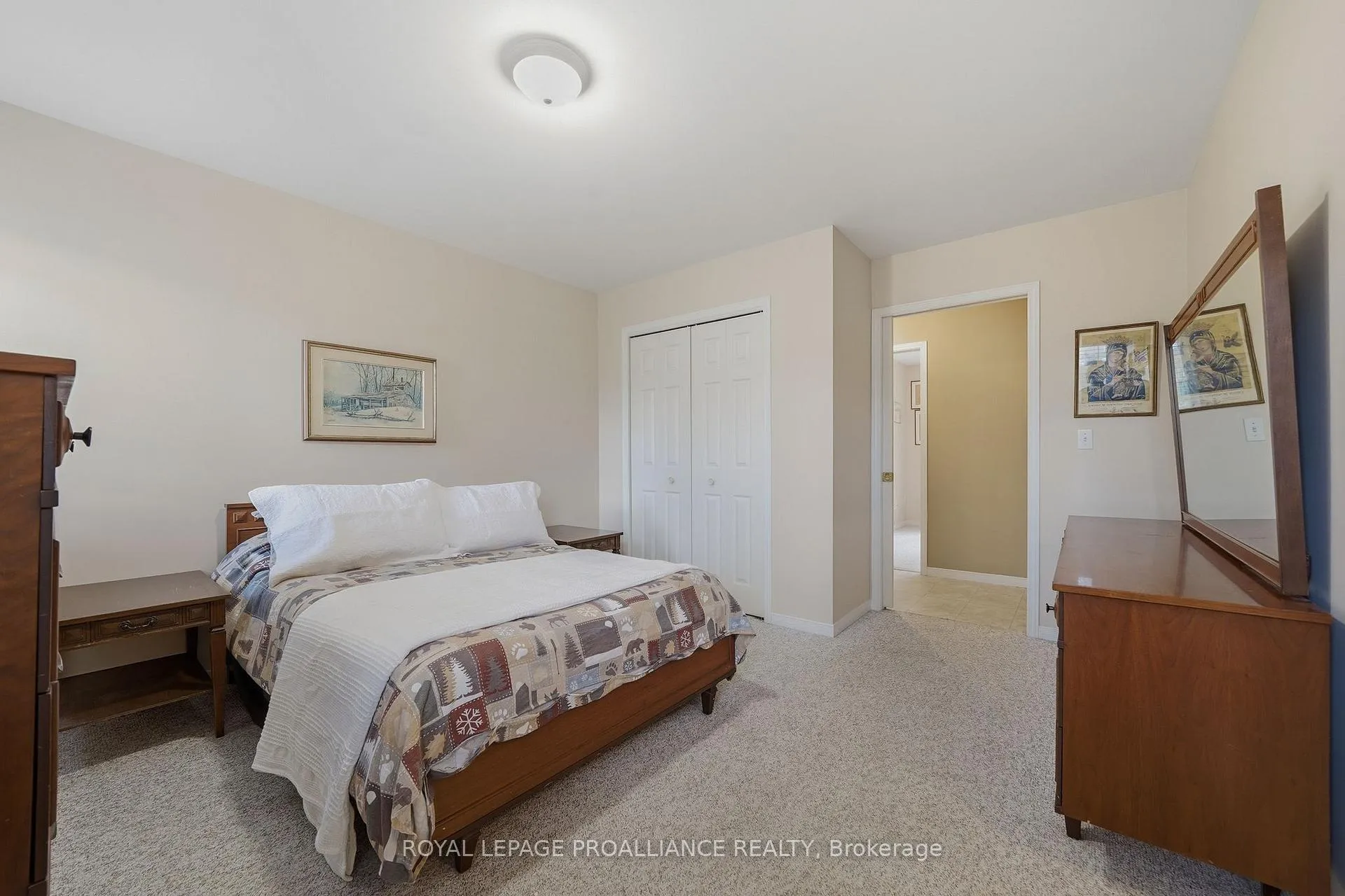 Photo 15 of 20 Pinegrove Court, Belleville, Belleville Ward — HOMEH