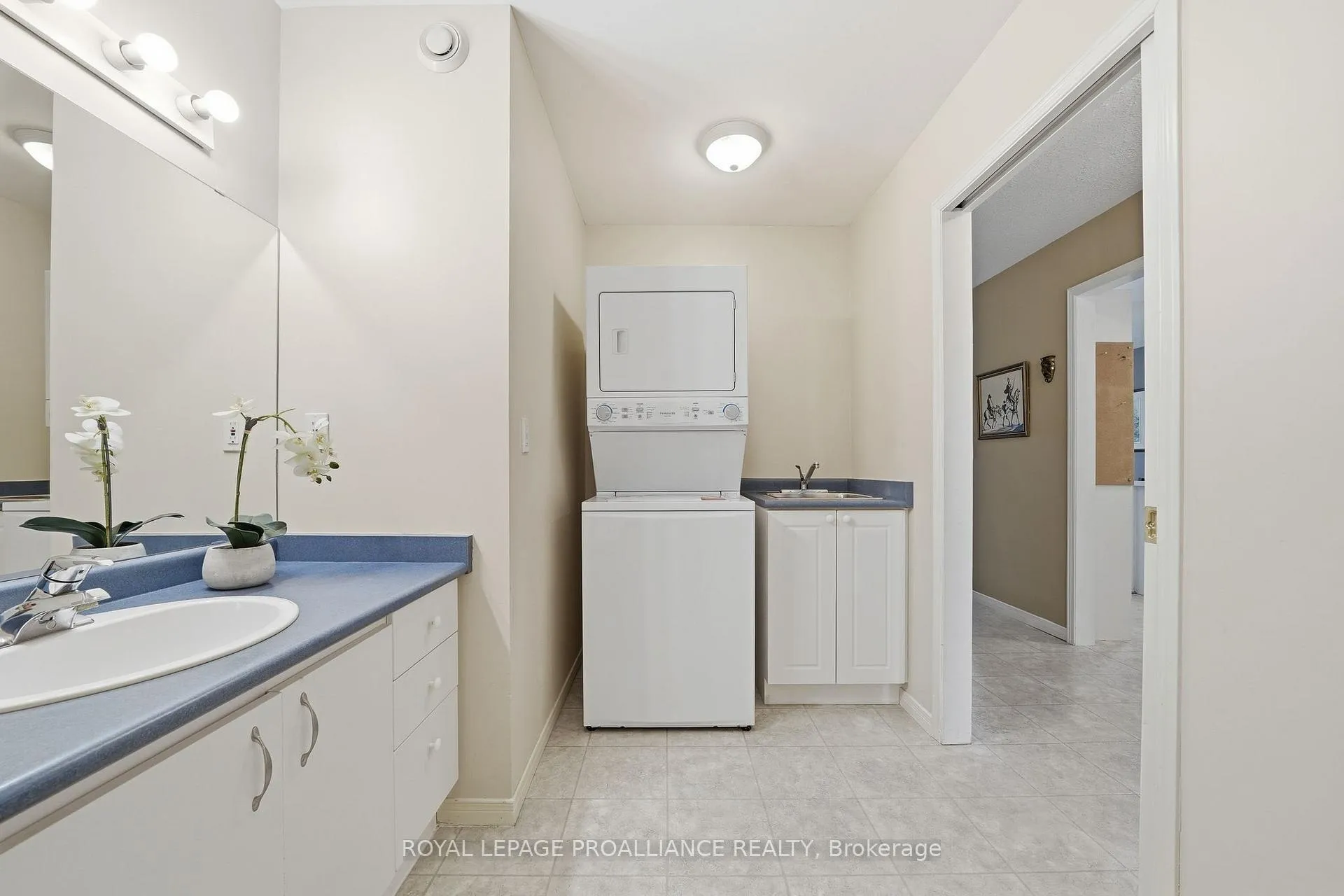 Photo 22 of 20 Pinegrove Court, Belleville, Belleville Ward — HOMEH