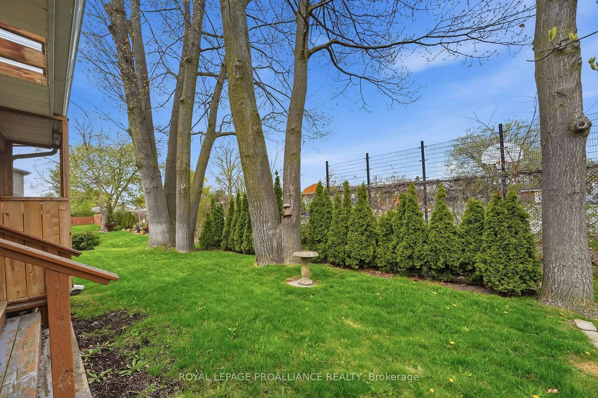 Photo 38 of 20 Pinegrove Court, Belleville, Belleville Ward — HOMEH