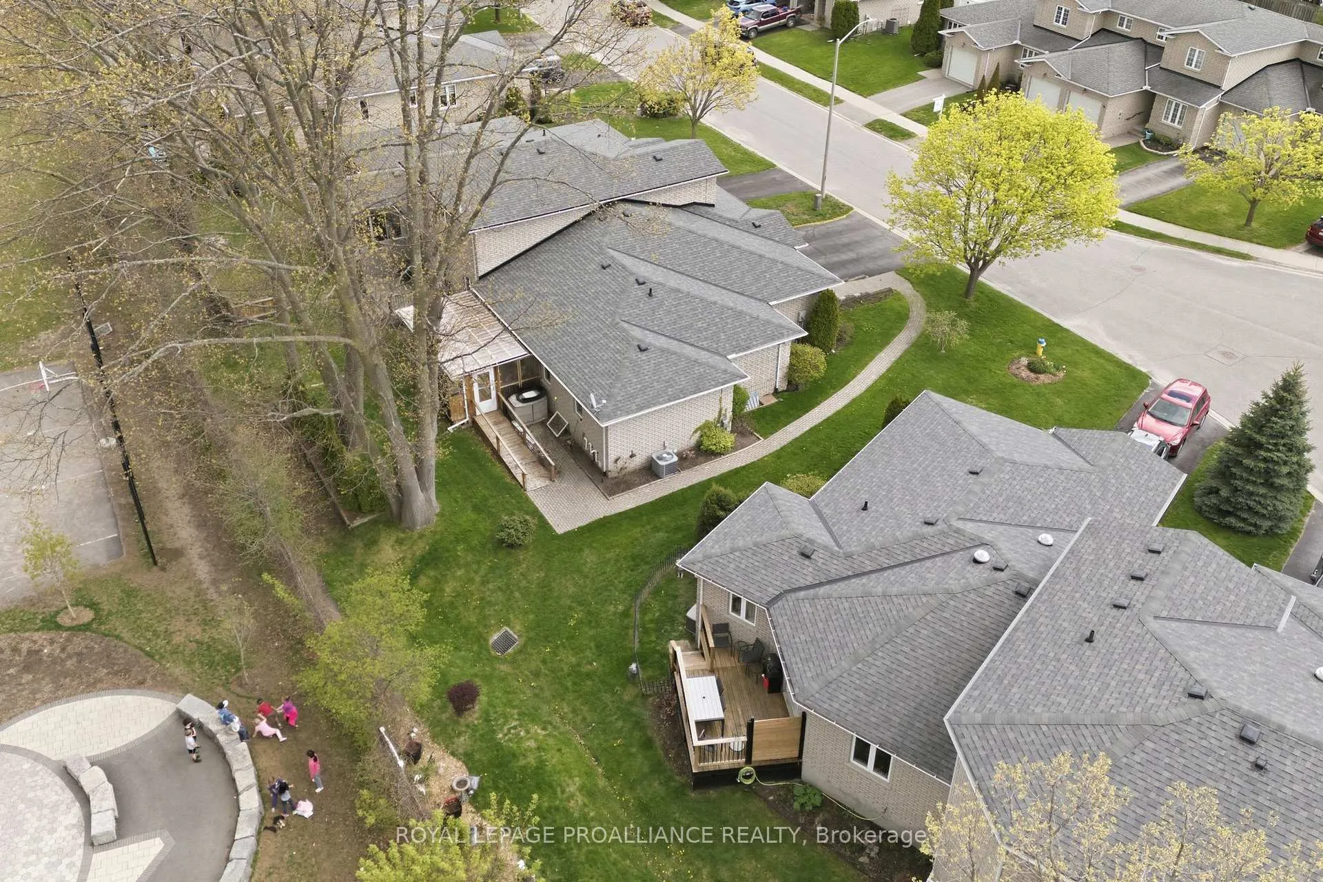 Photo 41 of 20 Pinegrove Court, Belleville, Belleville Ward — HOMEH