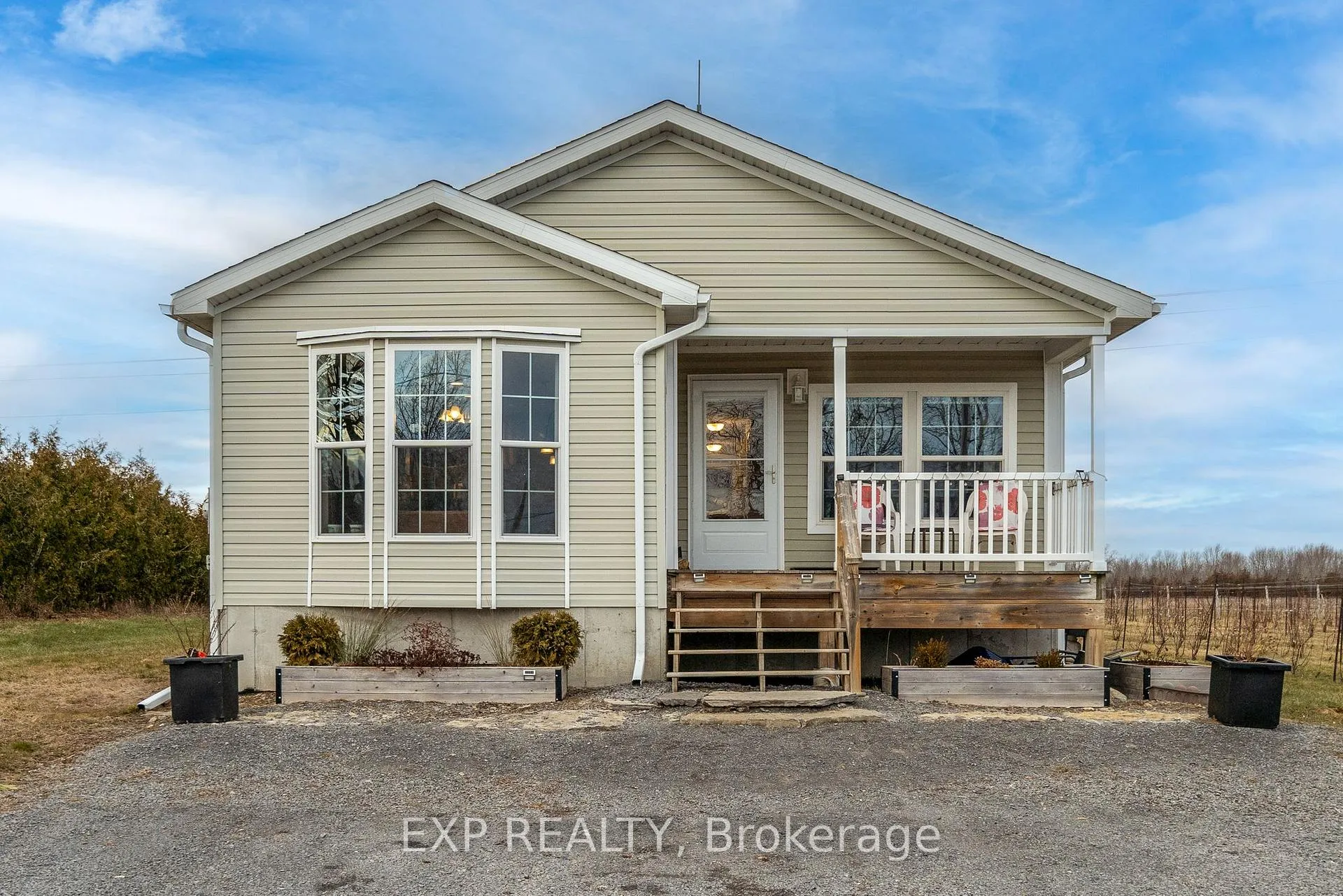 Photo 2 of 3589 County Road 8, Prince Edward County, North Marysburg Ward — HOMEH