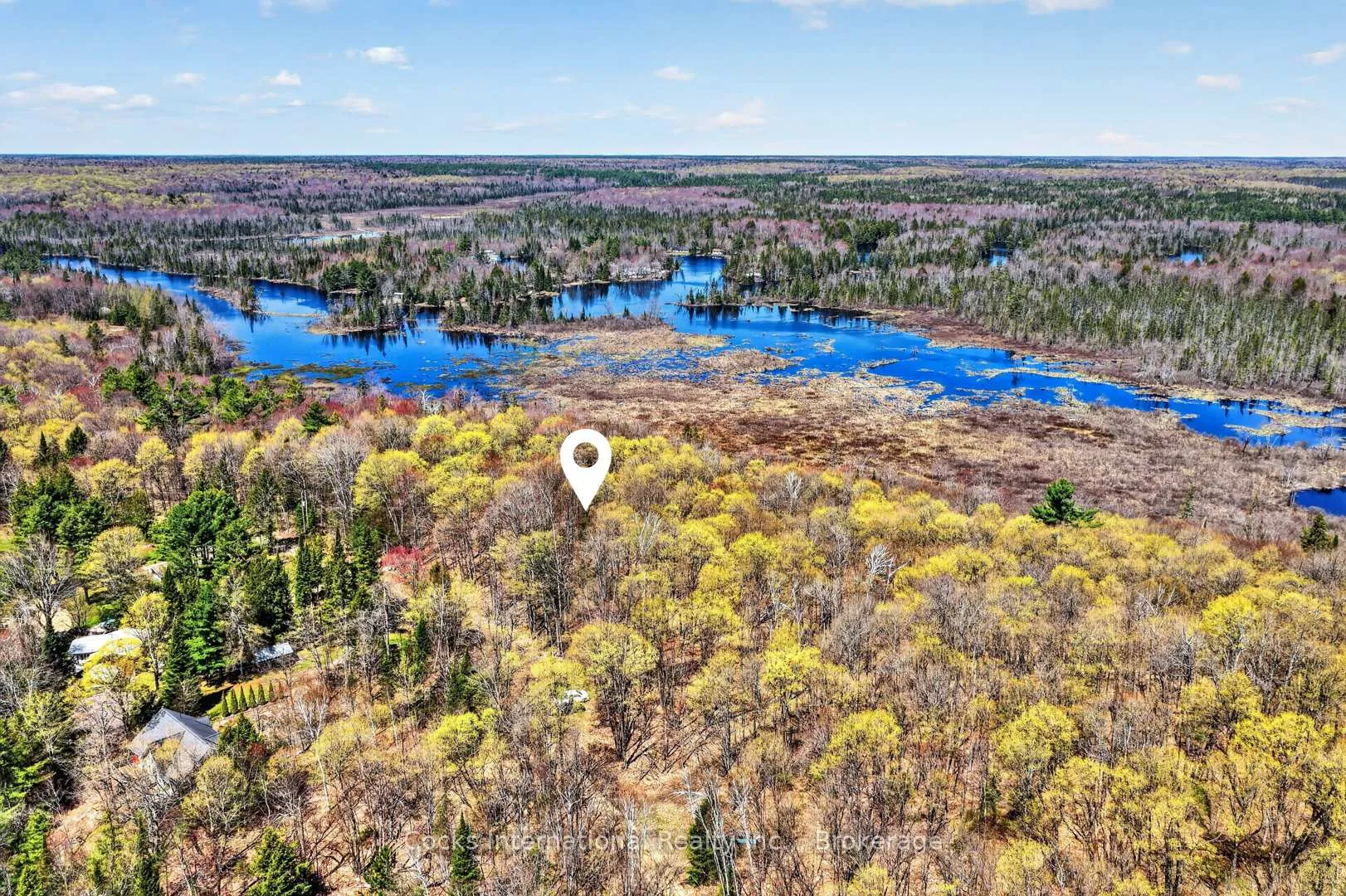 Photo 18 of 1165 Spring Lake Road, Bracebridge, Draper — HOMEH