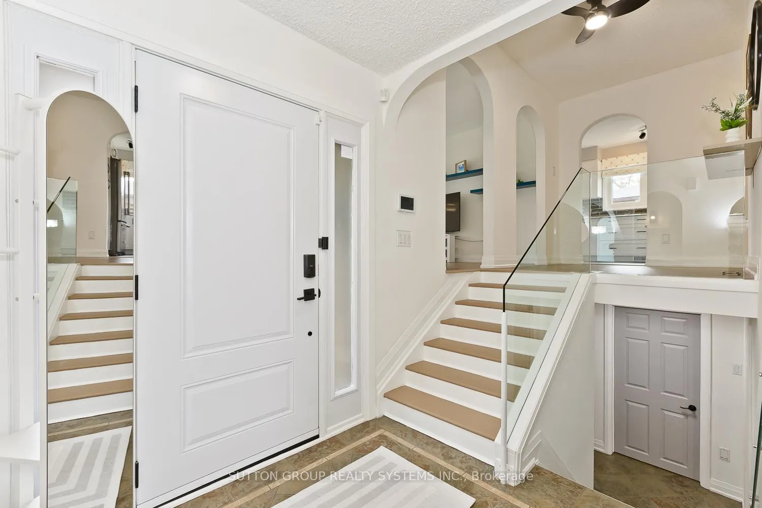 Photo 5 of 653 Winston Road, Grimsby, Grimsby Beach — HOMEH