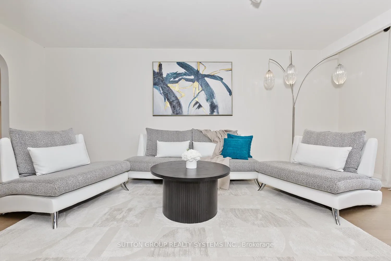 Photo 8 of 653 Winston Road, Grimsby, Grimsby Beach — HOMEH