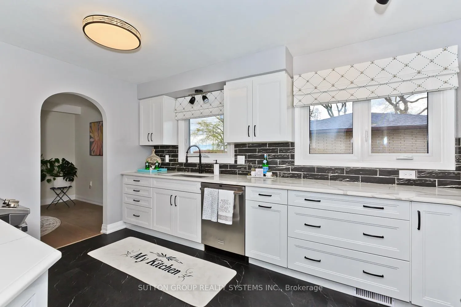 Photo 14 of 653 Winston Road, Grimsby, Grimsby Beach — HOMEH