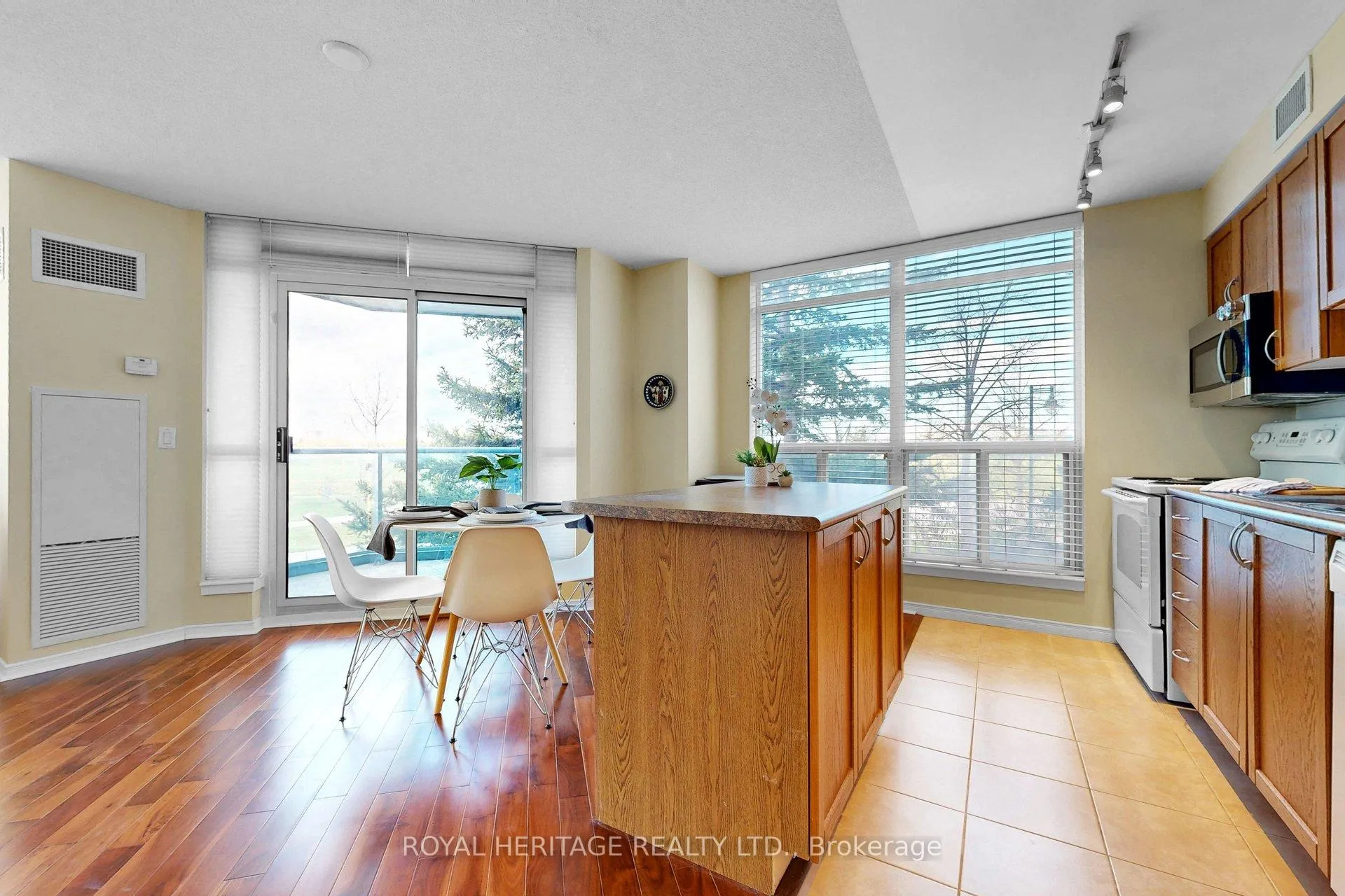 Photo 10 of Unit 112, 340 Watson Street W, Whitby, Port Whitby — HOMEH