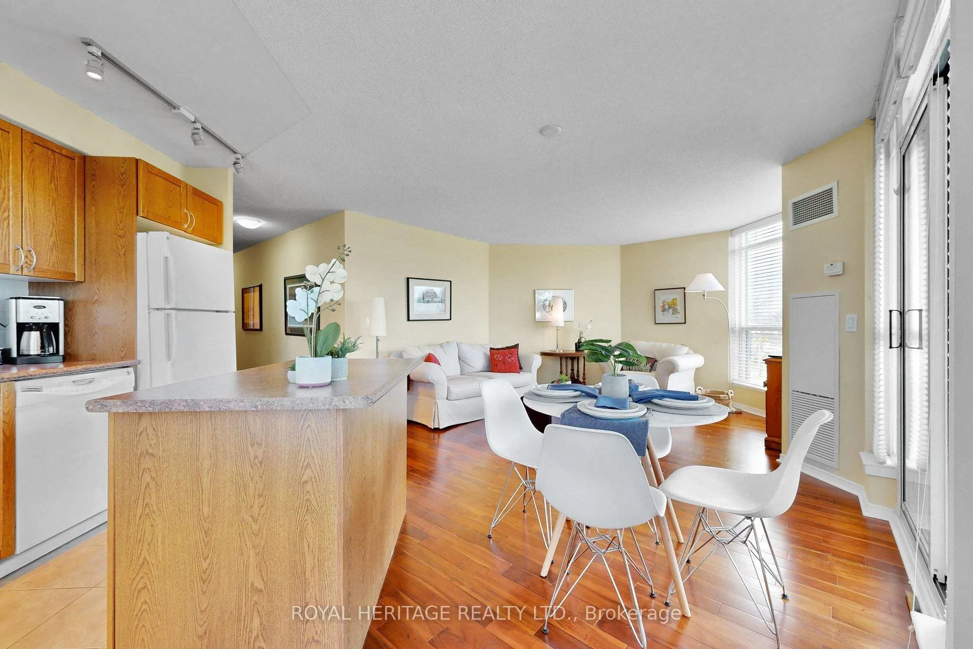 Photo 15 of Unit 112, 340 Watson Street W, Whitby, Port Whitby — HOMEH