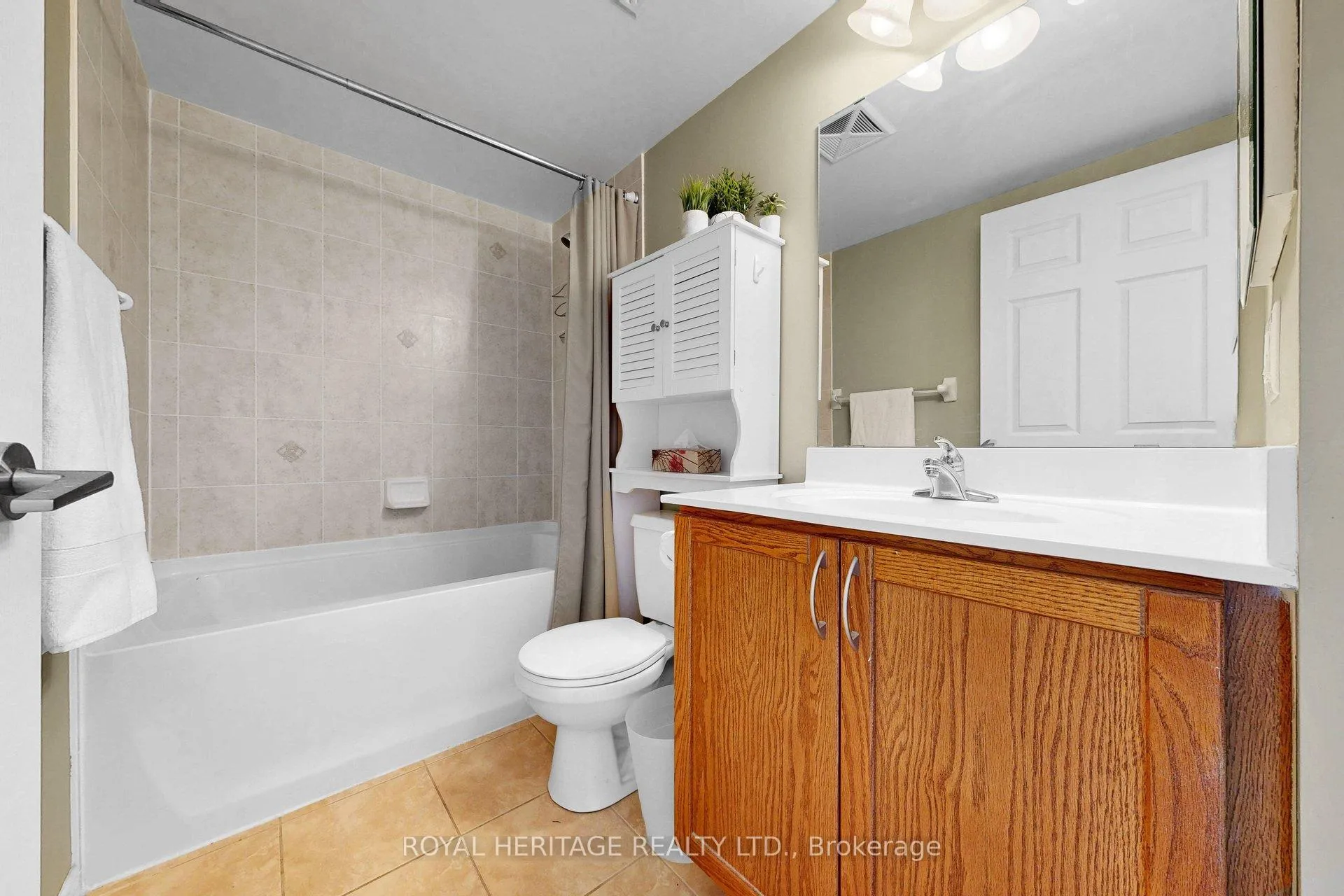 Photo 26 of Unit 112, 340 Watson Street W, Whitby, Port Whitby — HOMEH
