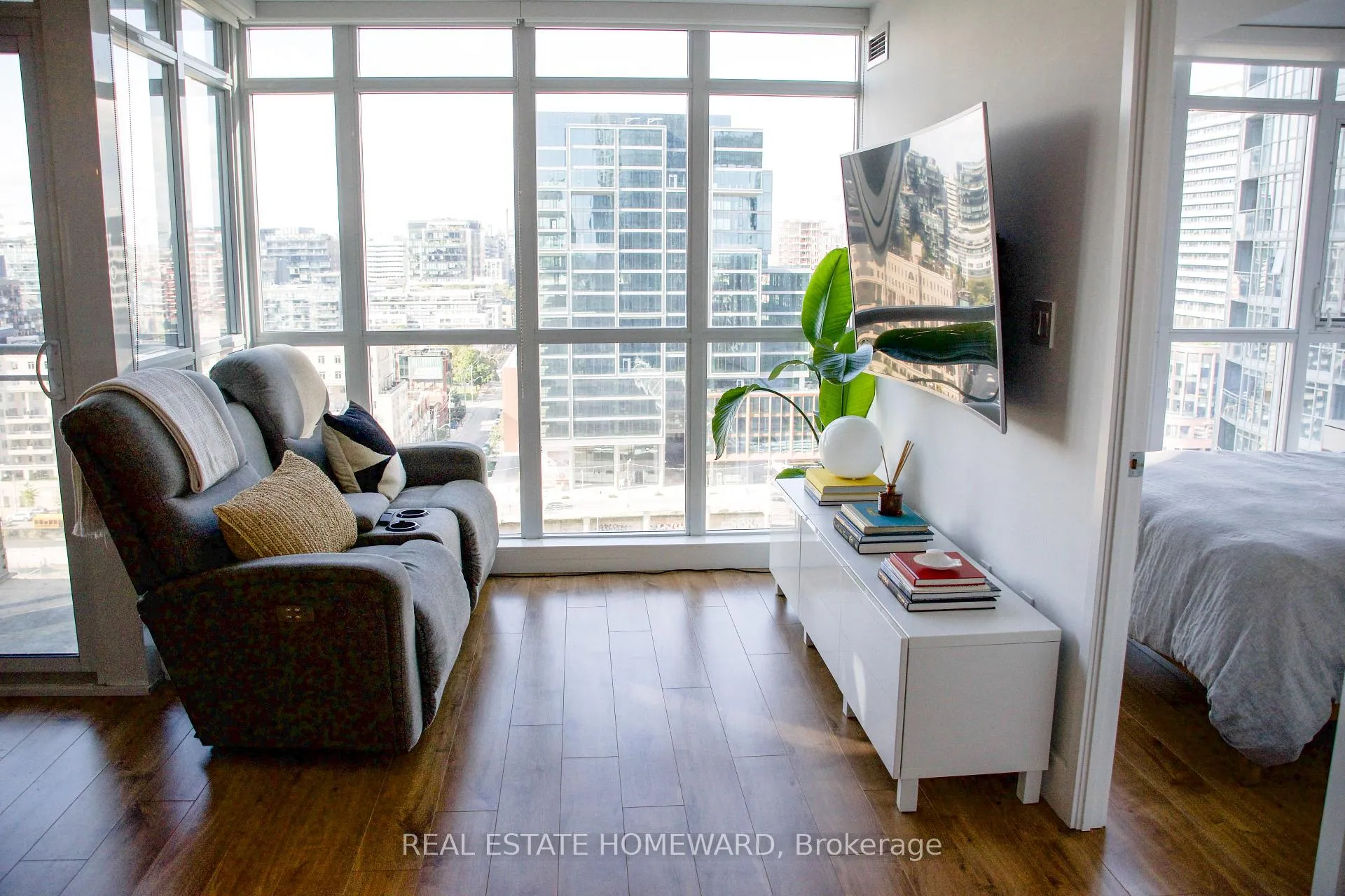 Photo 5 of Unit 1907, 151 Dan Leckie Way, Toronto, Waterfront Communities — HOMEH