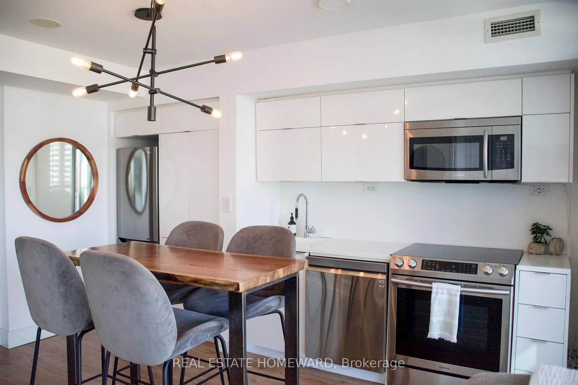 Photo 6 of Unit 1907, 151 Dan Leckie Way, Toronto, Waterfront Communities — HOMEH