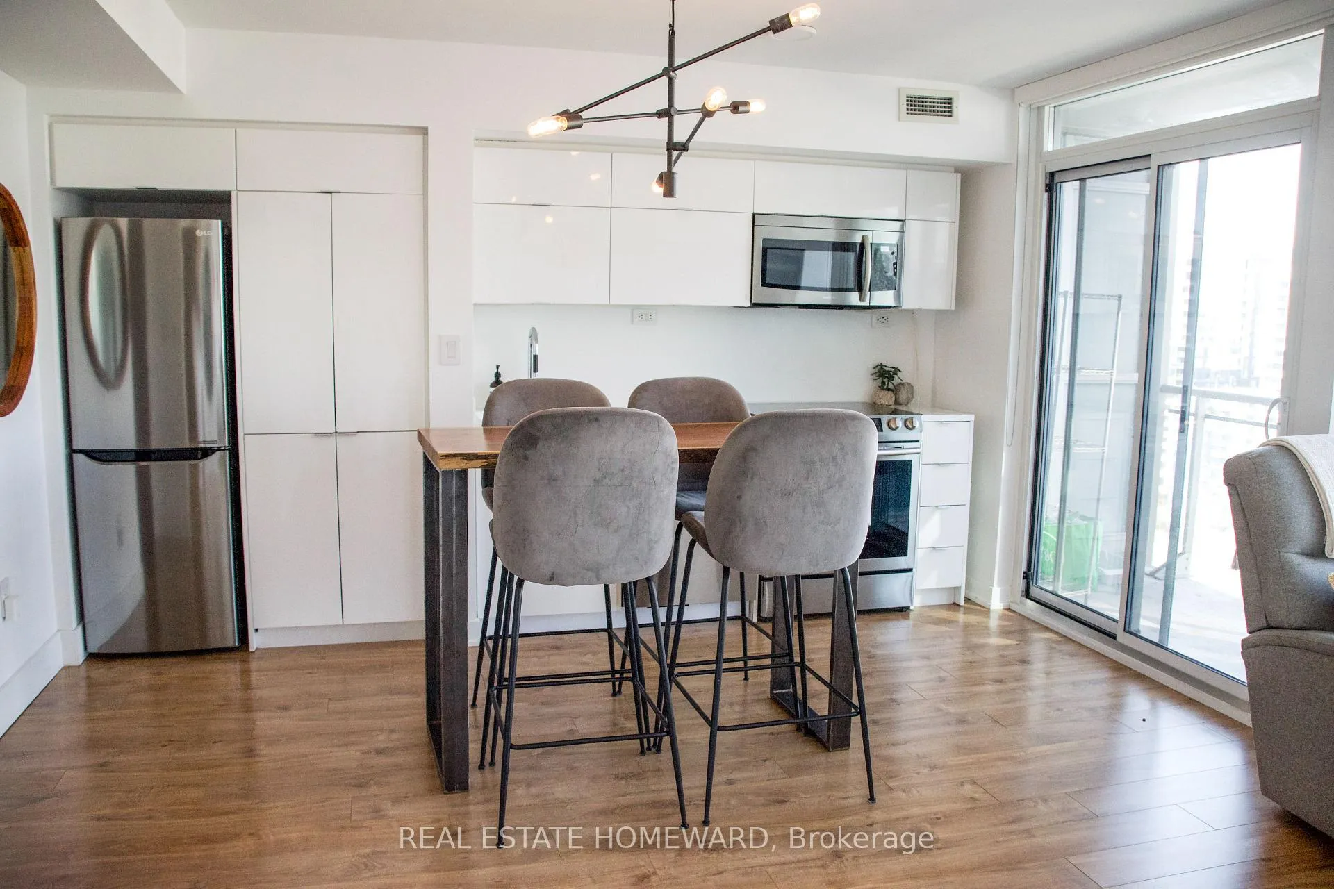 Photo 8 of Unit 1907, 151 Dan Leckie Way, Toronto, Waterfront Communities — HOMEH