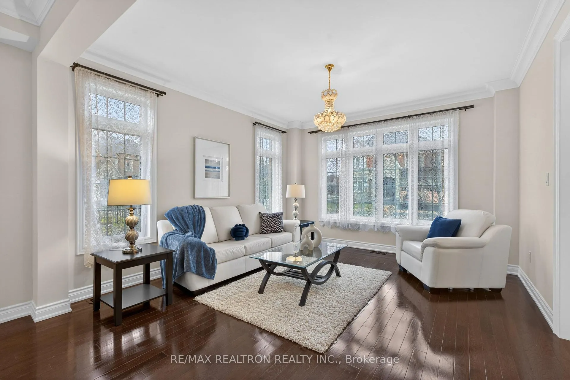 Photo 11 of 228 Upper Post Road, Vaughan, Patterson — HOMEH