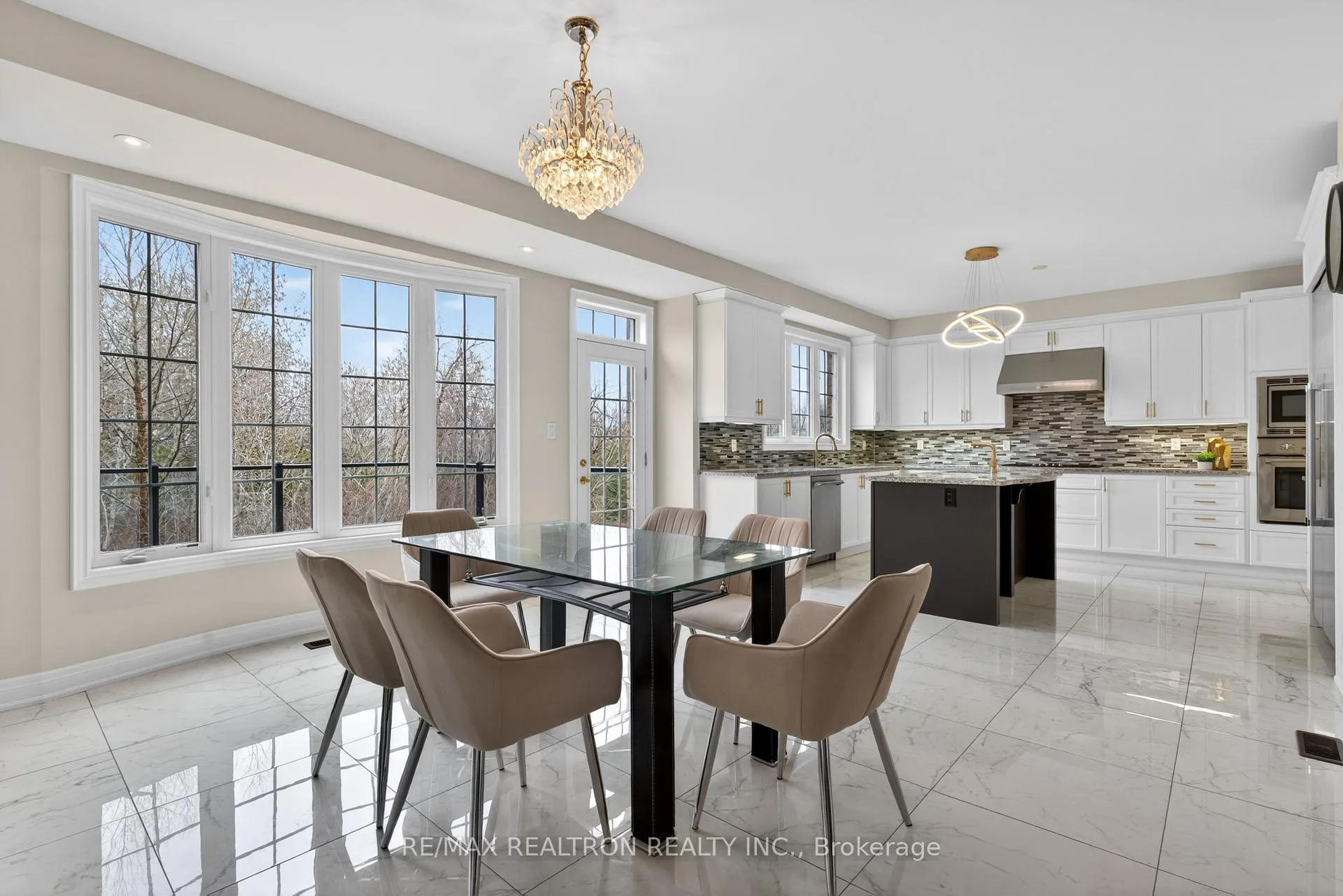 Photo 19 of 228 Upper Post Road, Vaughan, Patterson — HOMEH