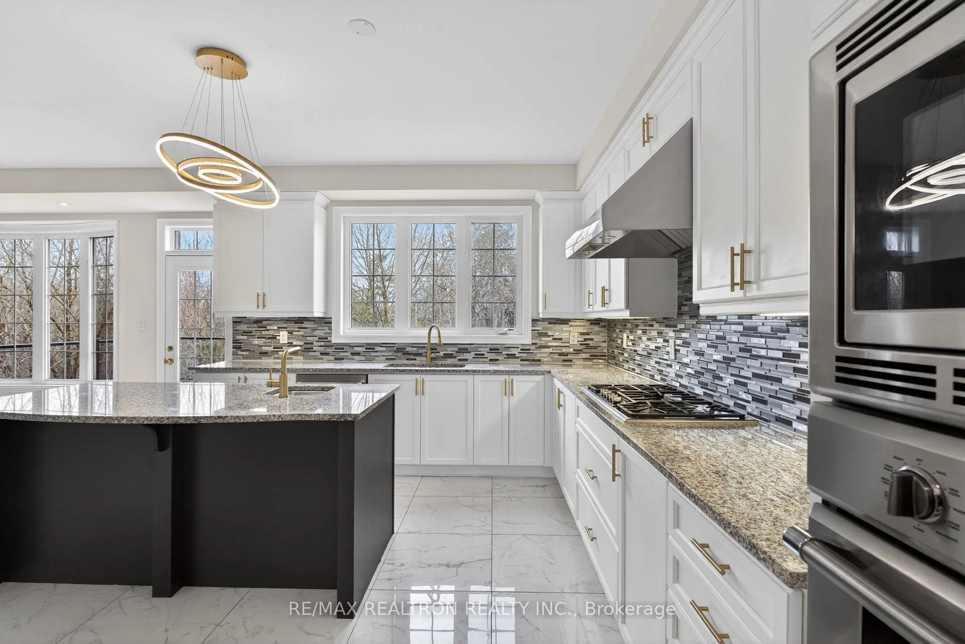 Photo 26 of 228 Upper Post Road, Vaughan, Patterson — HOMEH