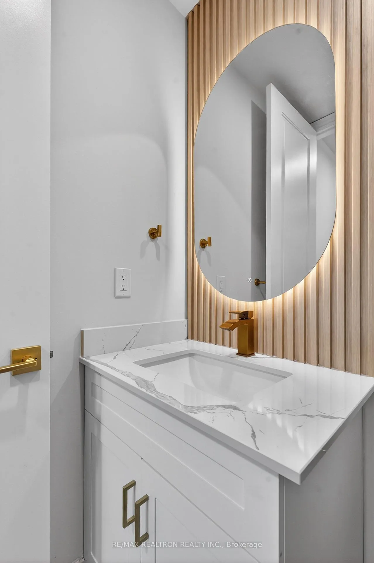 Photo 30 of 228 Upper Post Road, Vaughan, Patterson — HOMEH