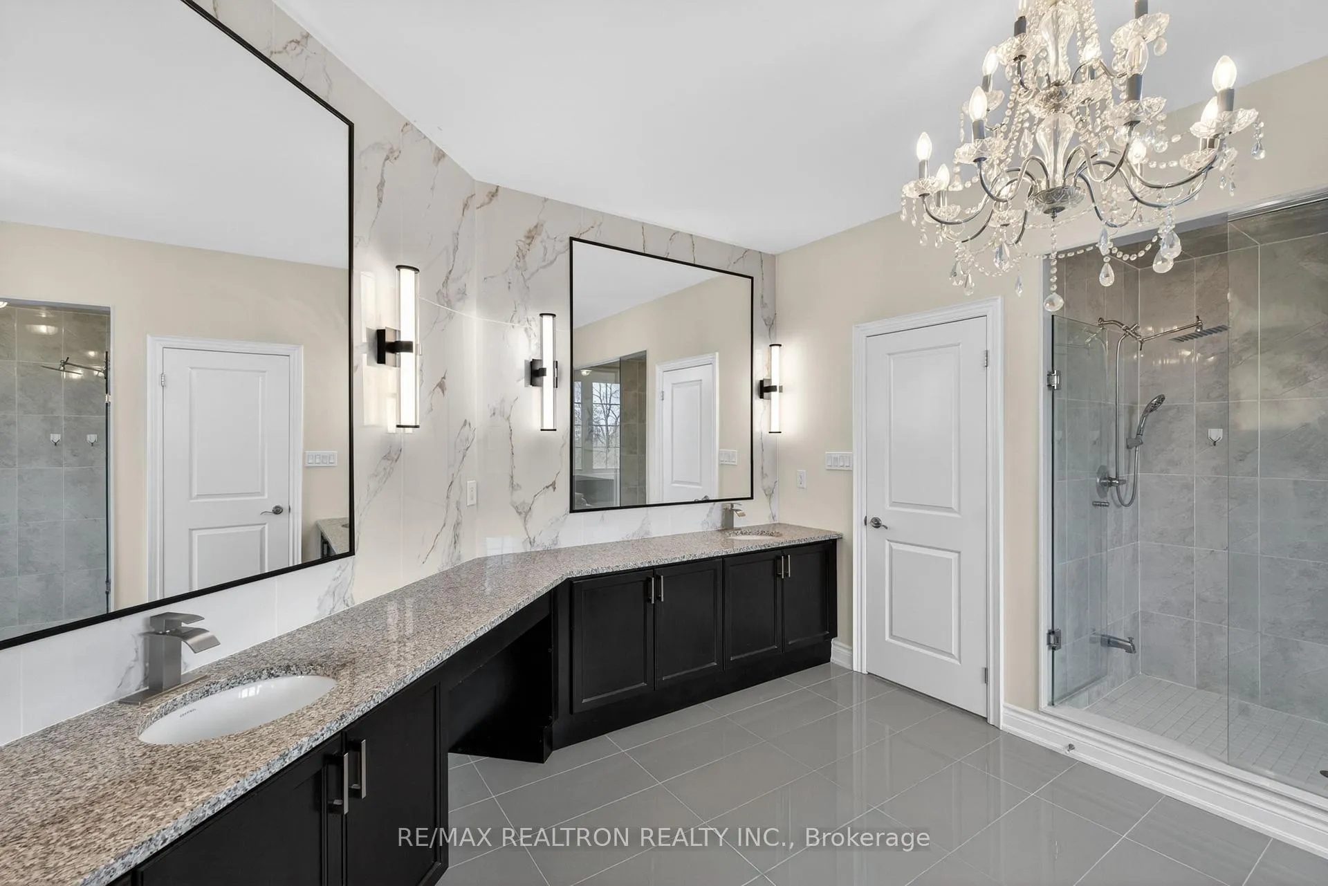 Photo 36 of 228 Upper Post Road, Vaughan, Patterson — HOMEH