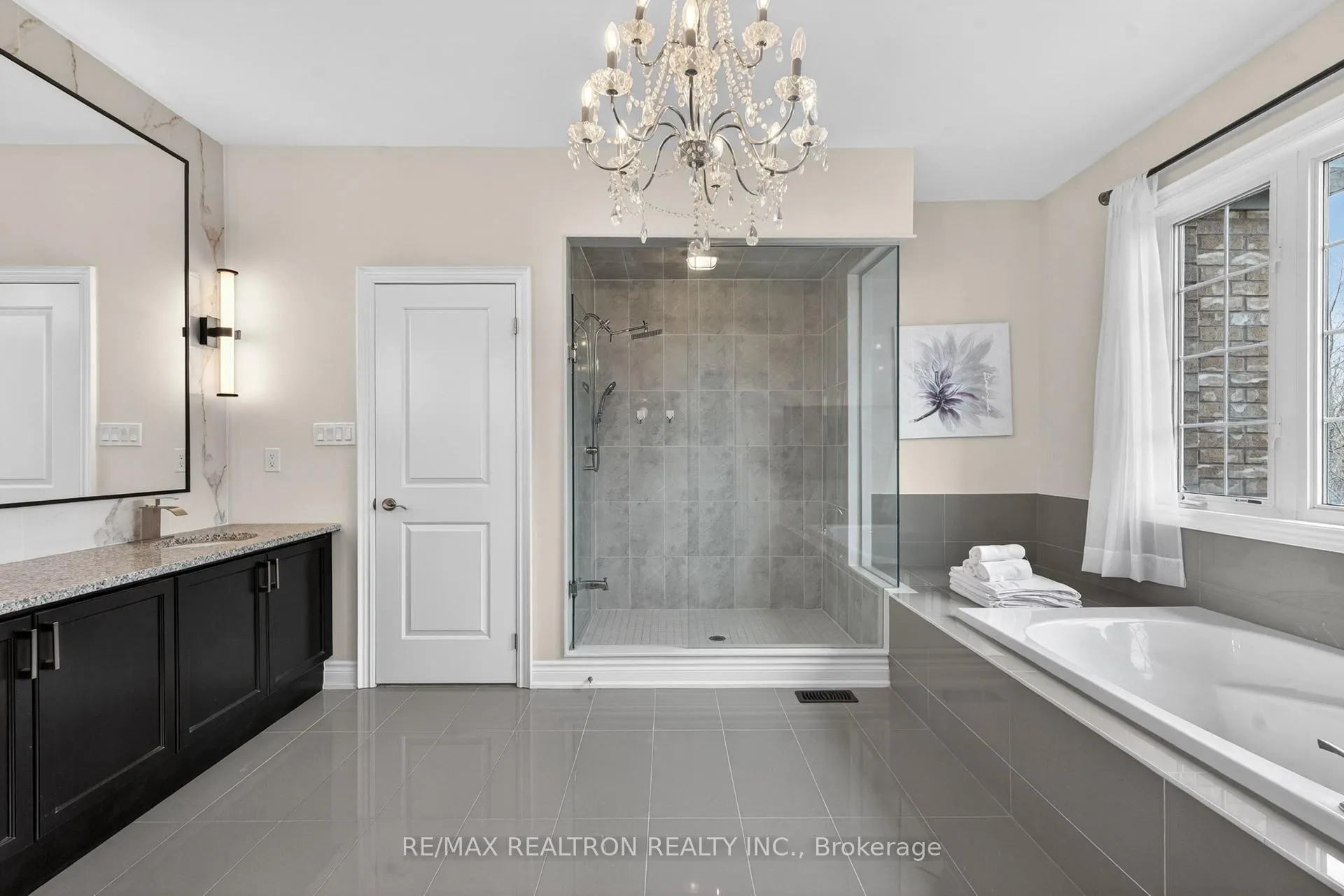 Photo 38 of 228 Upper Post Road, Vaughan, Patterson — HOMEH