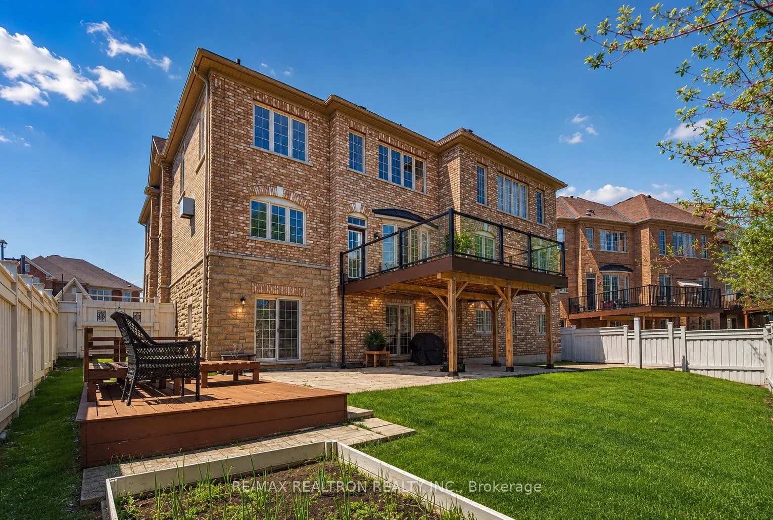 Photo 47 of 228 Upper Post Road, Vaughan, Patterson — HOMEH