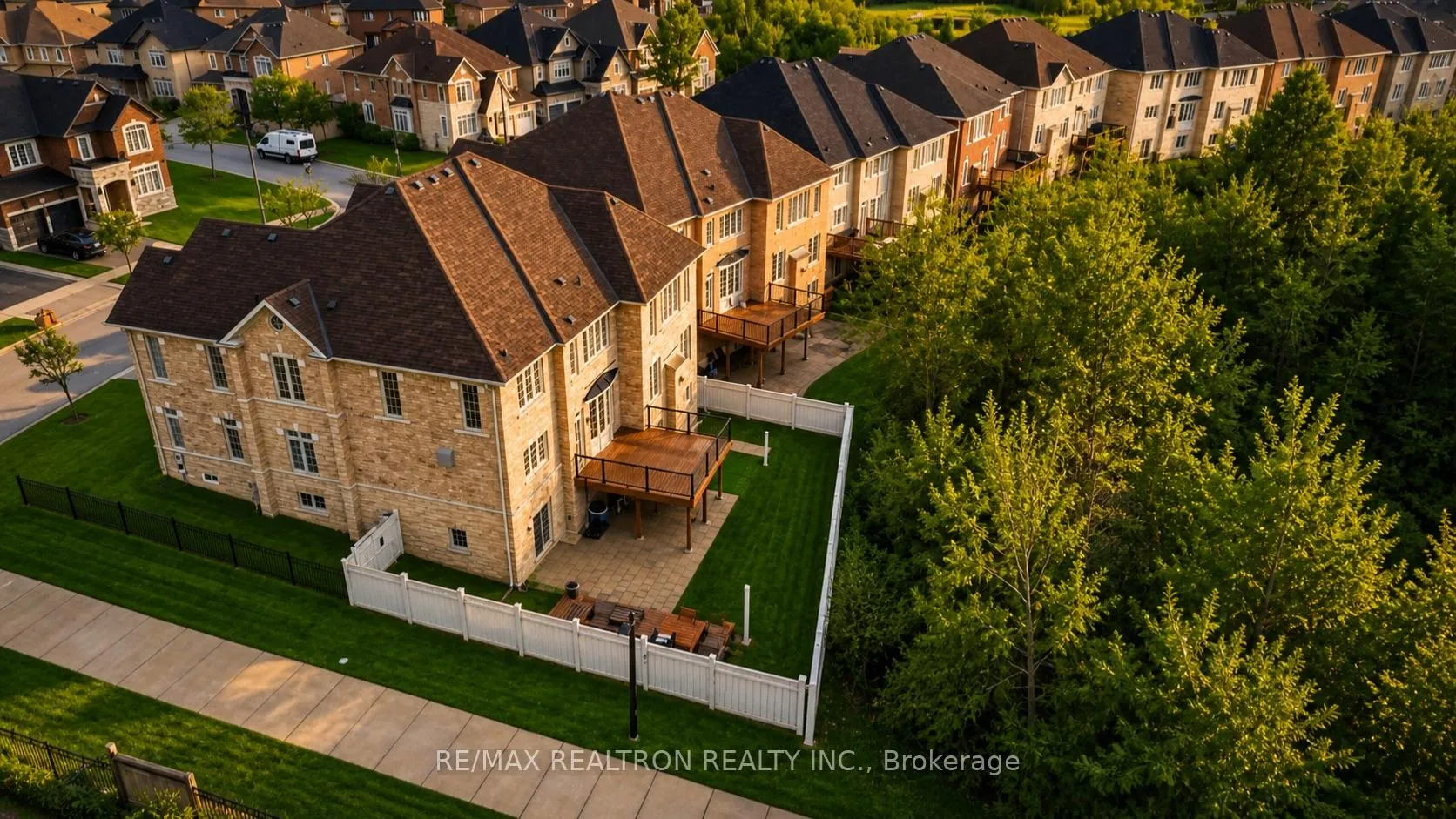 Photo 48 of 228 Upper Post Road, Vaughan, Patterson — HOMEH