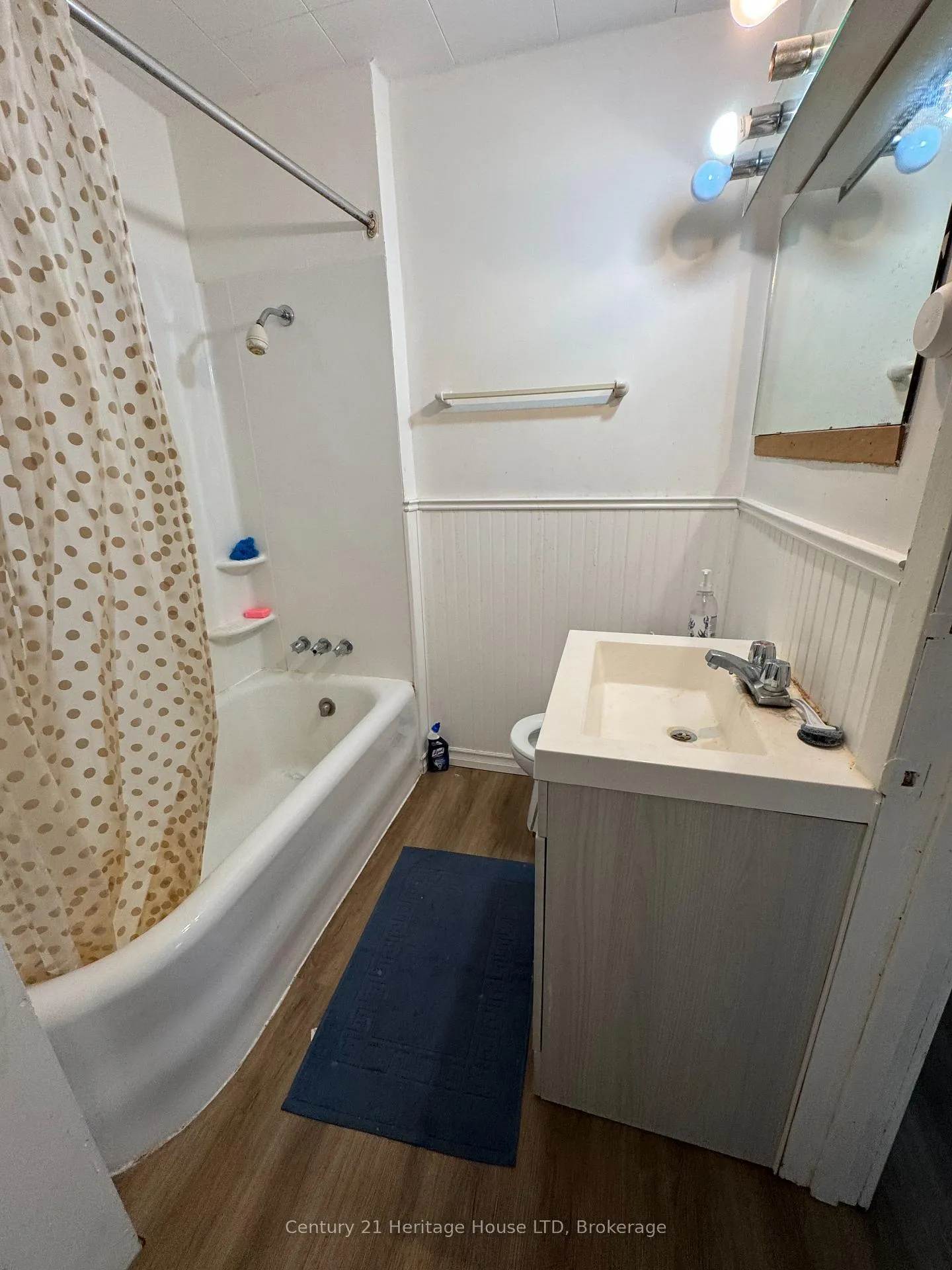 Photo 11 of 4688 Ryerson Crescent, Niagara Falls, Downtown — HOMEH