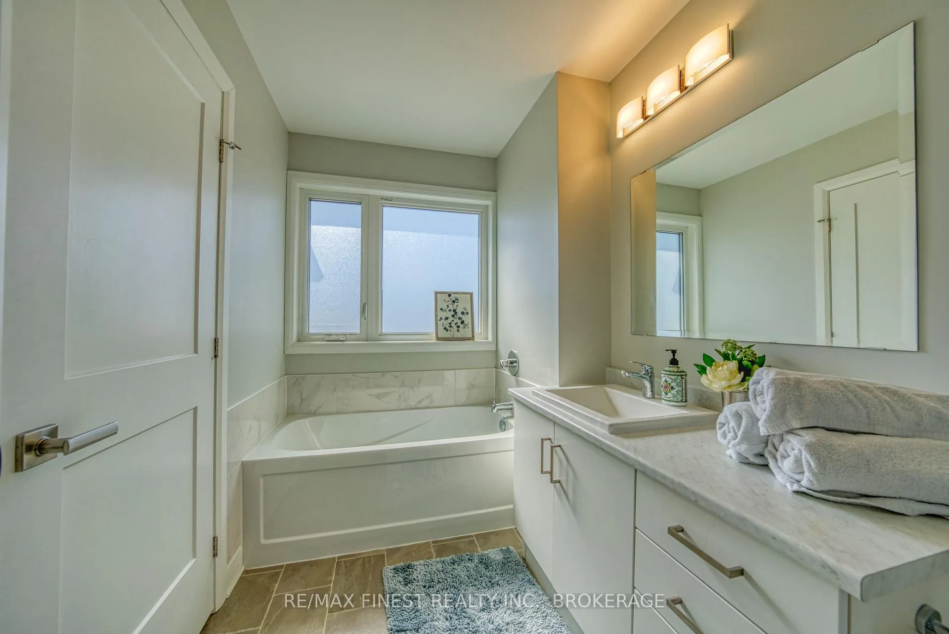 Photo 7 of 1372 Andersen Drive, Kingston, City Northwest — HOMEH