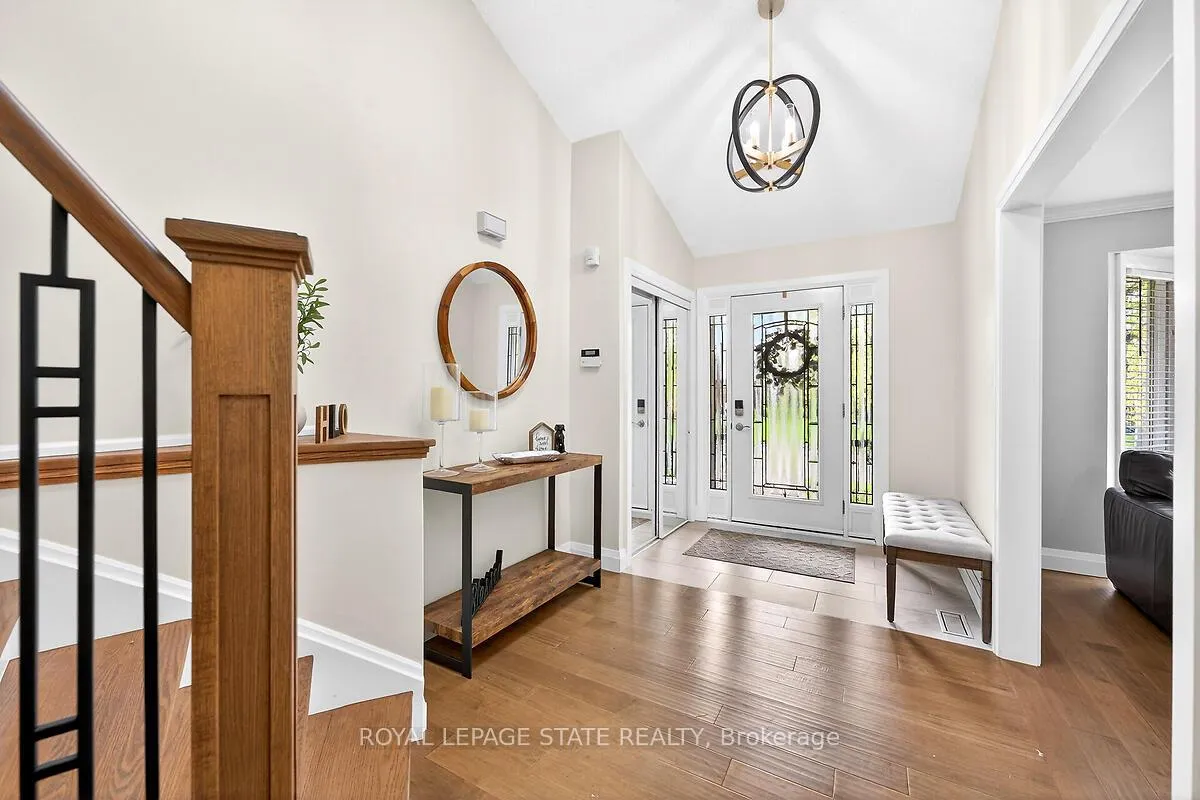 Photo 4 of 9 Ben Tirran Crescent, Hamilton, Stoney Creek — HOMEH