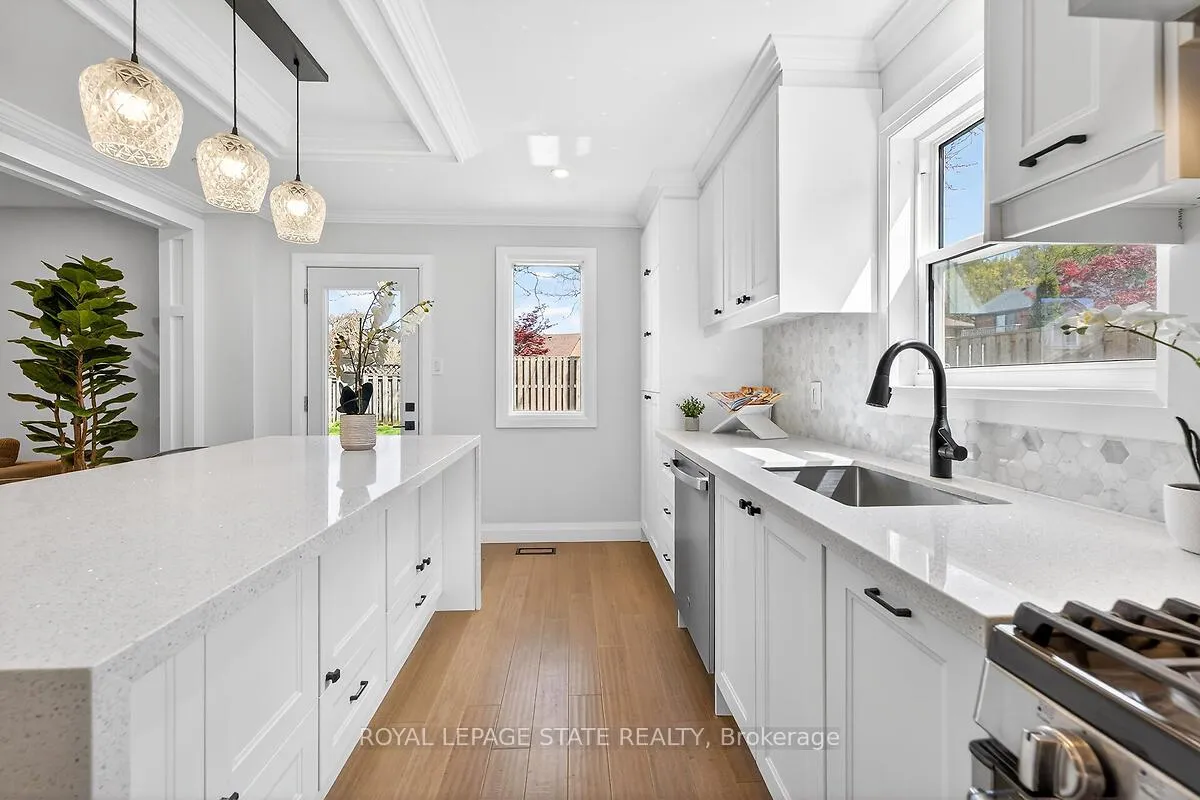 Photo 12 of 9 Ben Tirran Crescent, Hamilton, Stoney Creek — HOMEH