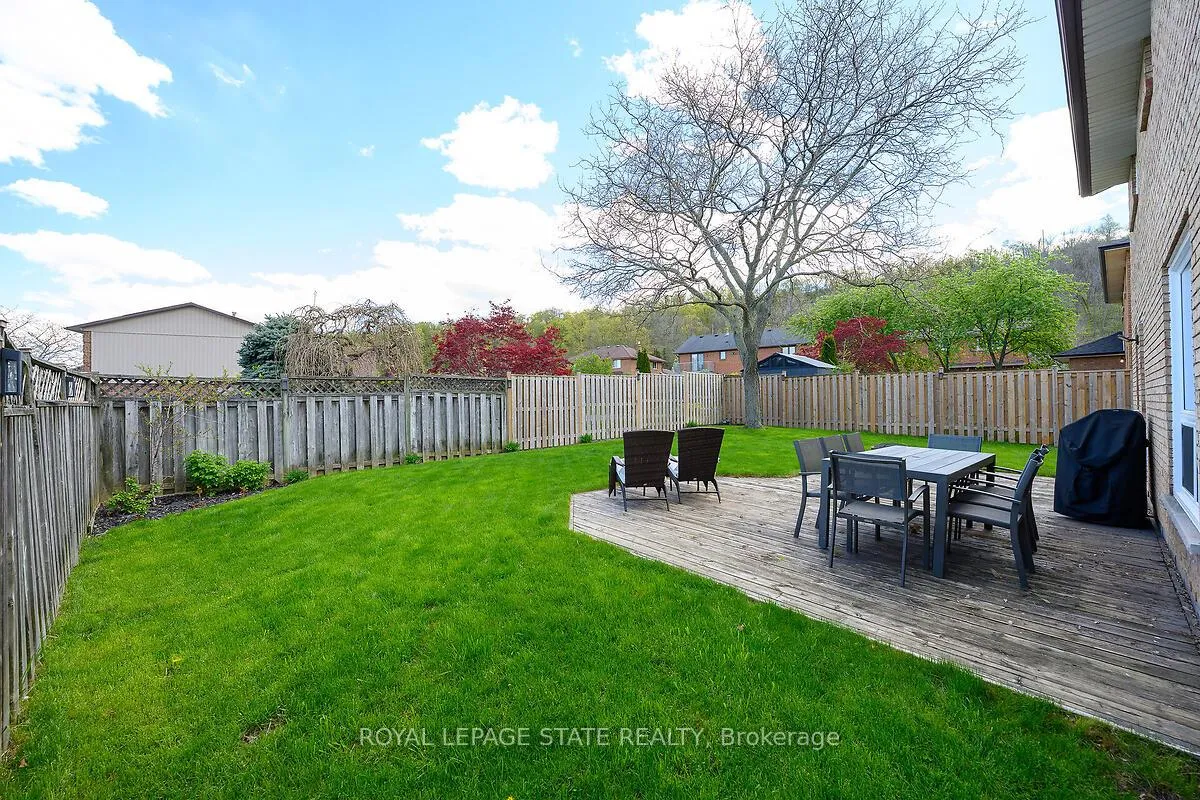 Photo 36 of 9 Ben Tirran Crescent, Hamilton, Stoney Creek — HOMEH
