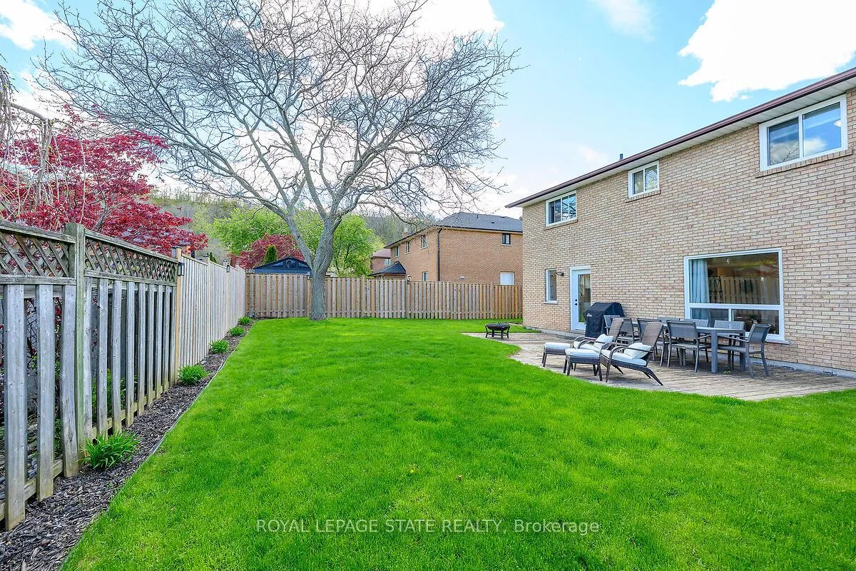 Photo 37 of 9 Ben Tirran Crescent, Hamilton, Stoney Creek — HOMEH