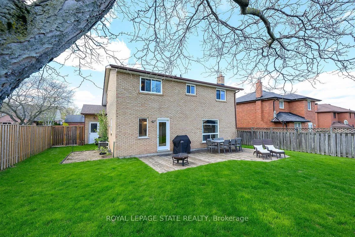 Photo 38 of 9 Ben Tirran Crescent, Hamilton, Stoney Creek — HOMEH