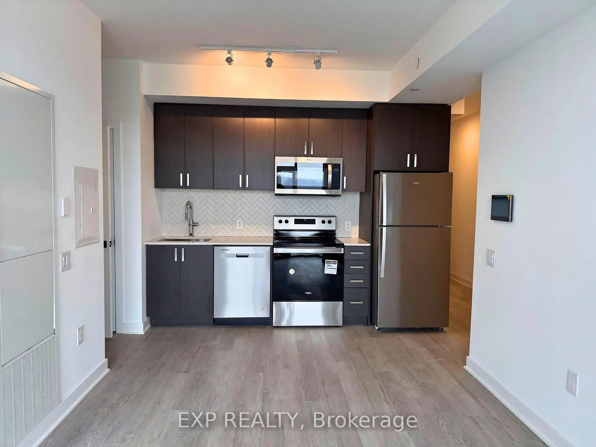 Photo 7 of Unit 1019, 2782 Barton Street E, Hamilton, Riverdale — HOMEH