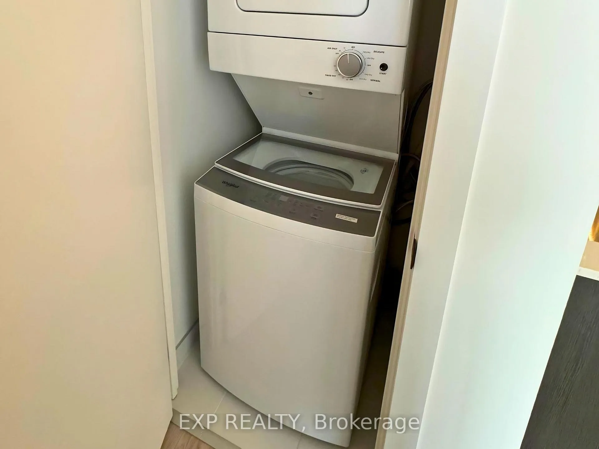 Photo 6 of Unit 1019, 2782 Barton Street E, Hamilton, Riverdale — HOMEH