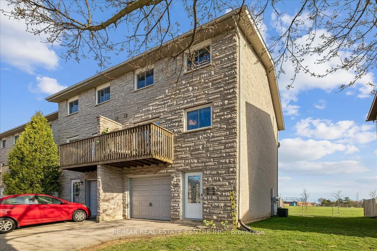 Photo 2 of Unit 49, 1155 Paramount Drive, Hamilton, Stoney Creek Mountain — HOMEH