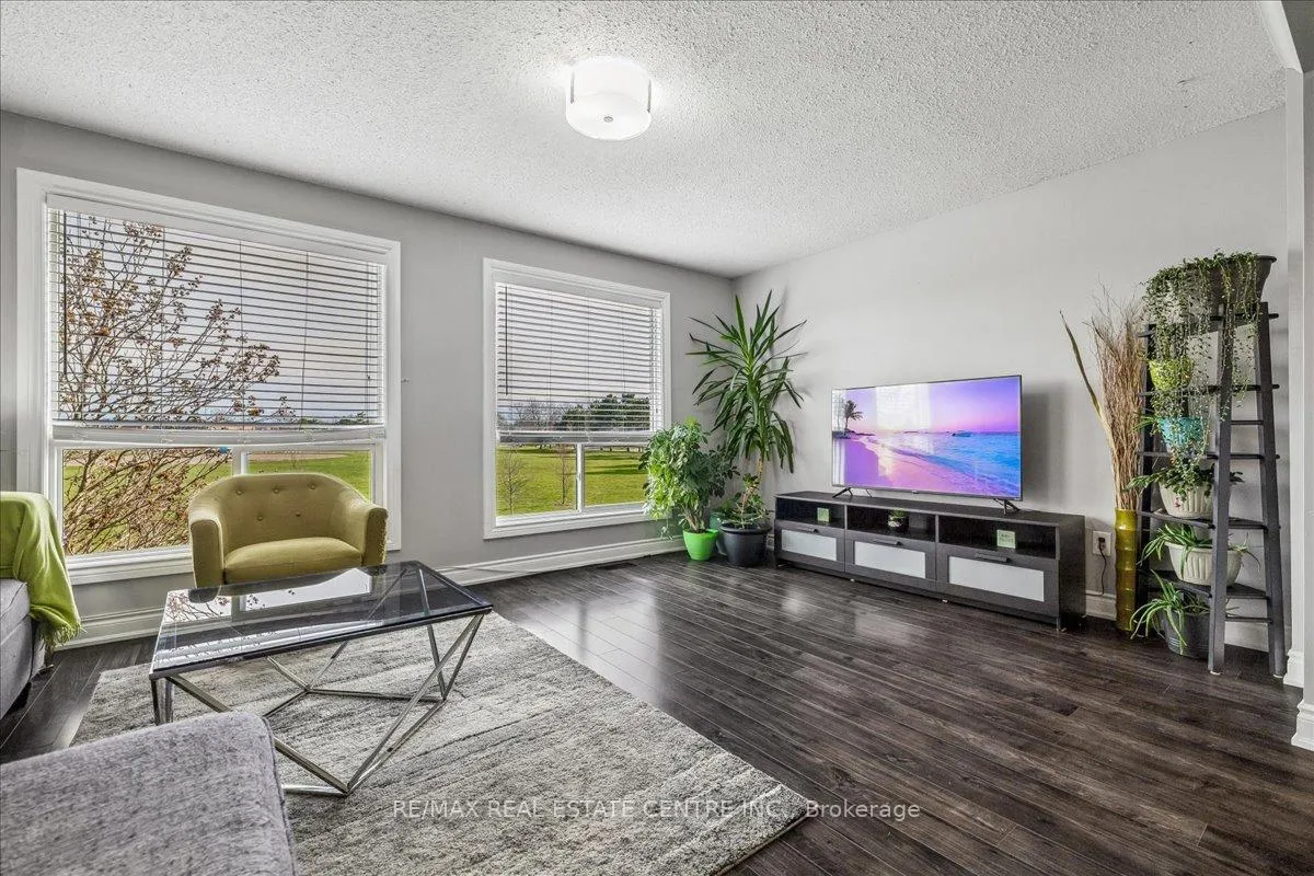 Photo 4 of Unit 49, 1155 Paramount Drive, Hamilton, Stoney Creek Mountain — HOMEH