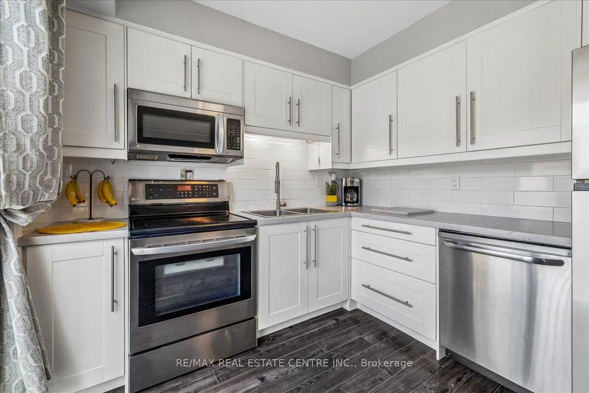 Photo 9 of Unit 49, 1155 Paramount Drive, Hamilton, Stoney Creek Mountain — HOMEH