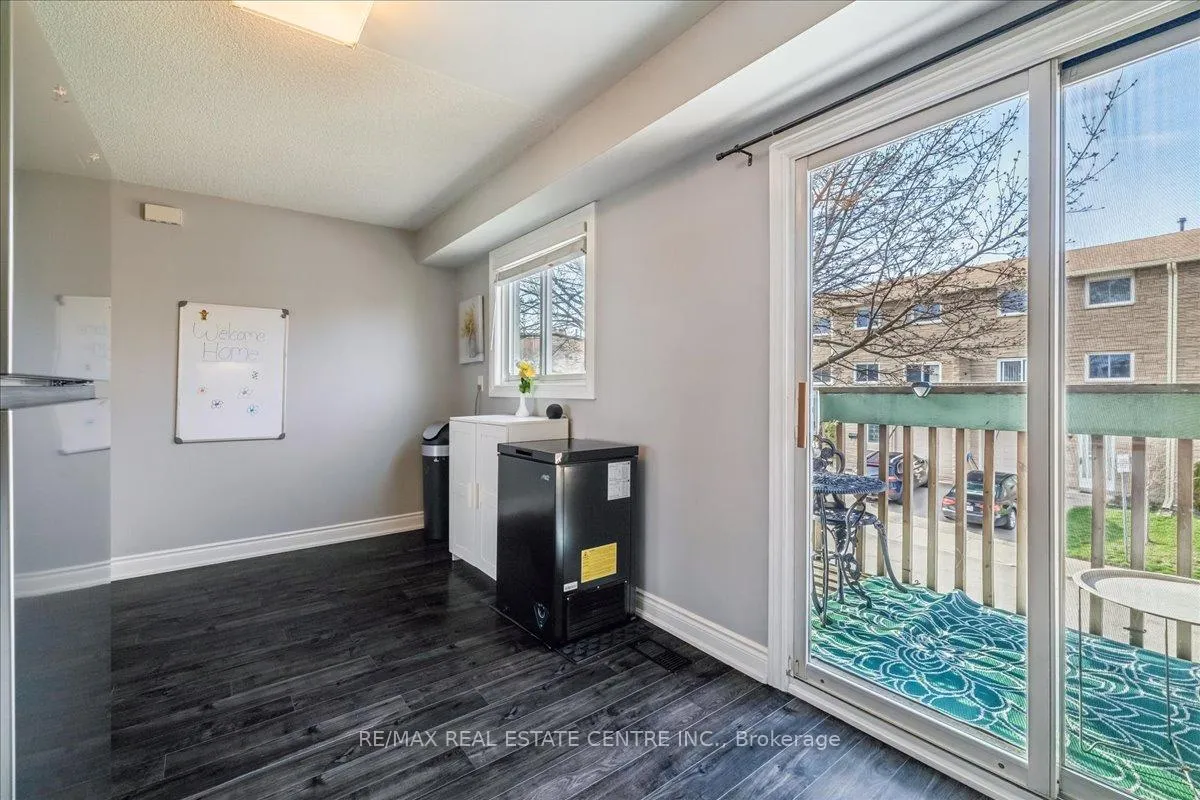 Photo 12 of Unit 49, 1155 Paramount Drive, Hamilton, Stoney Creek Mountain — HOMEH