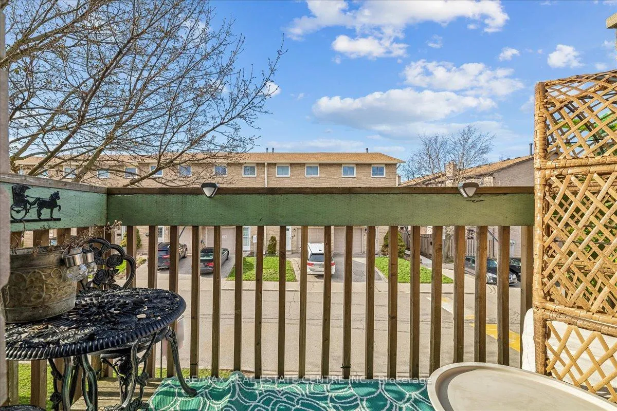 Photo 13 of Unit 49, 1155 Paramount Drive, Hamilton, Stoney Creek Mountain — HOMEH