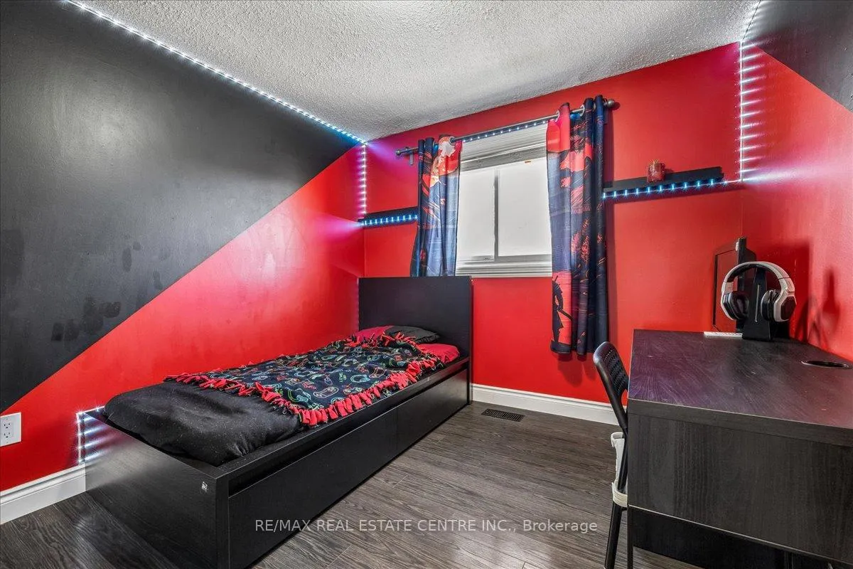 Photo 21 of Unit 49, 1155 Paramount Drive, Hamilton, Stoney Creek Mountain — HOMEH