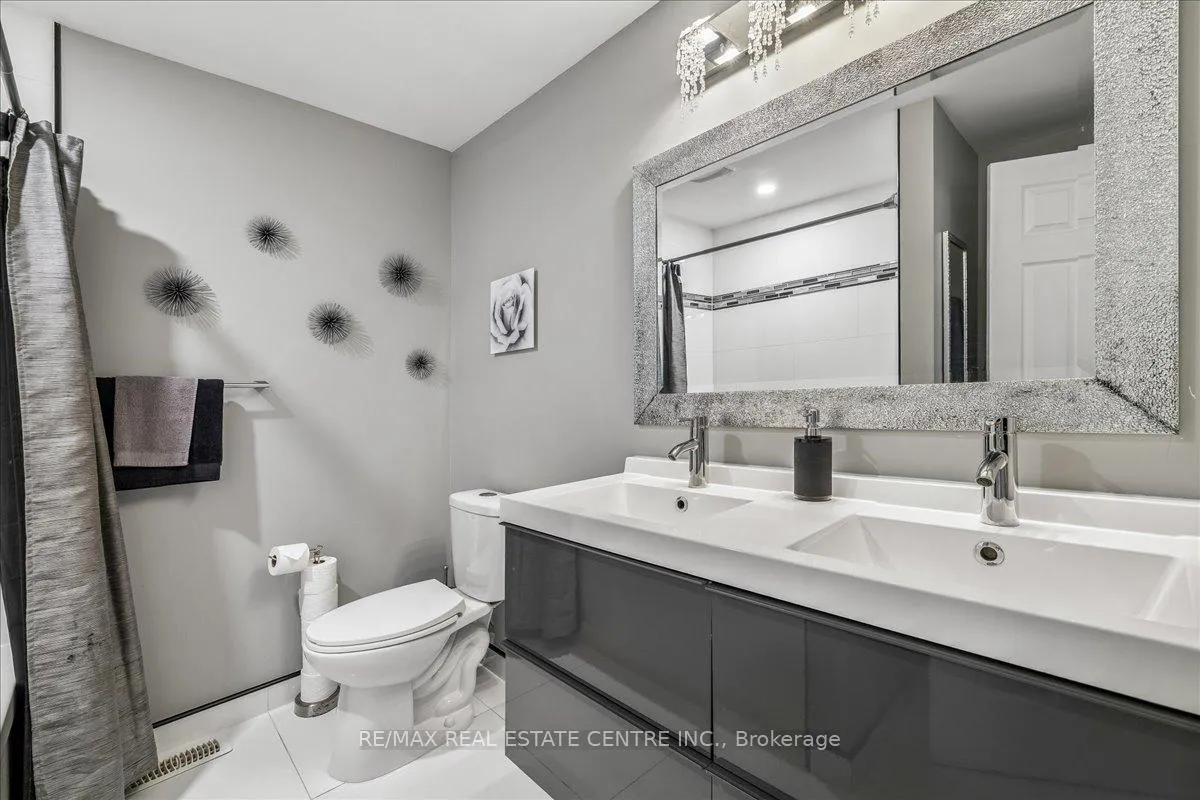 Photo 22 of Unit 49, 1155 Paramount Drive, Hamilton, Stoney Creek Mountain — HOMEH