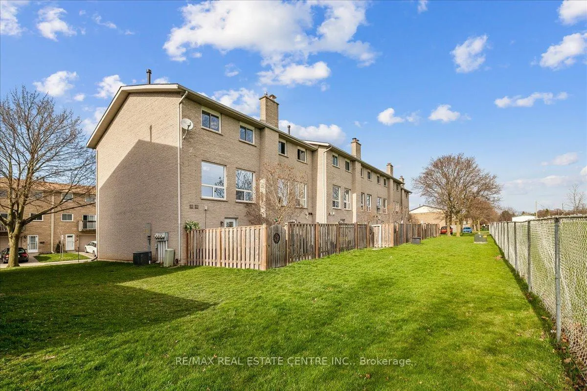 Photo 28 of Unit 49, 1155 Paramount Drive, Hamilton, Stoney Creek Mountain — HOMEH
