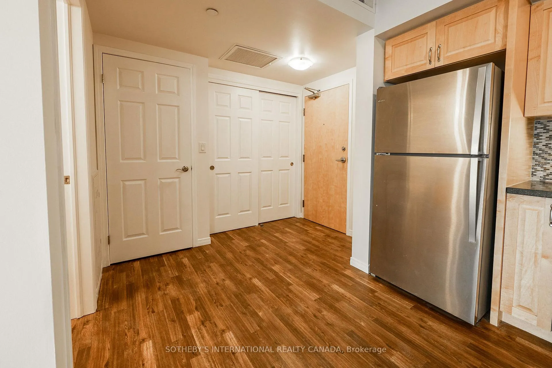 Photo 6 of Unit 502, 155 Water Street S, Cambridge — HOMEH